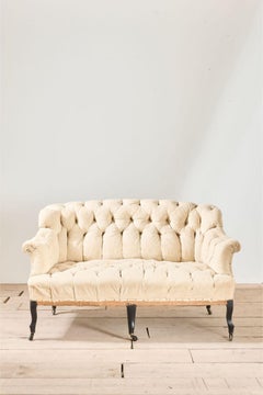 Napoleon III.-Sofa mit geknöpfter Rückenlehne und Sitzfläche und Cabriole-Beinen