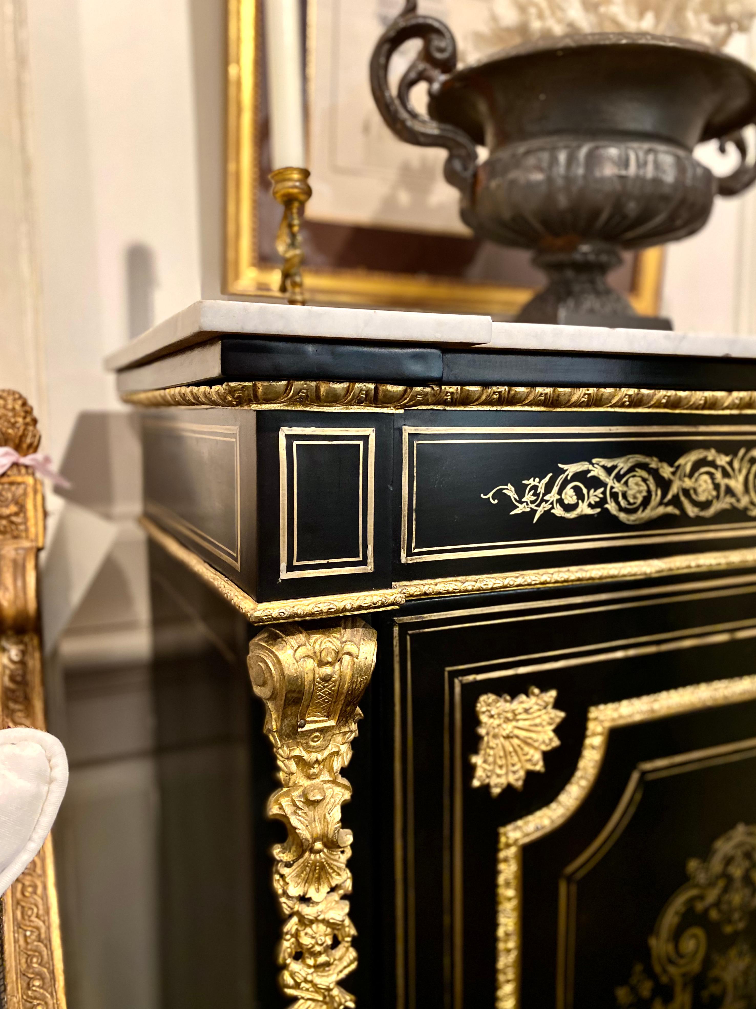 Meuble de rangement Napoléon III, petite armoire, France, XIXe siècle en vente 11