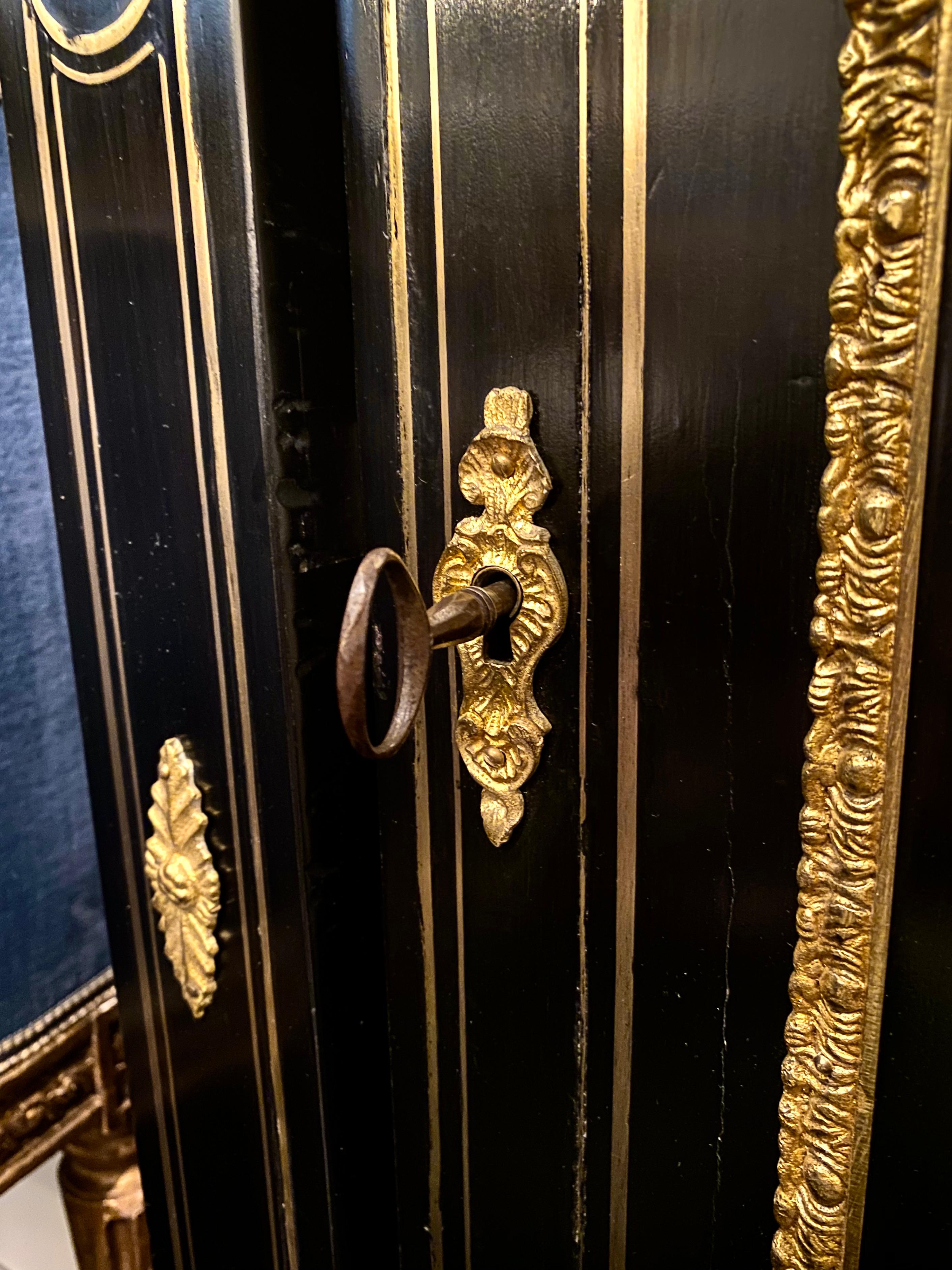 Meuble de rangement Napoléon III, petite armoire, France, XIXe siècle en vente 12