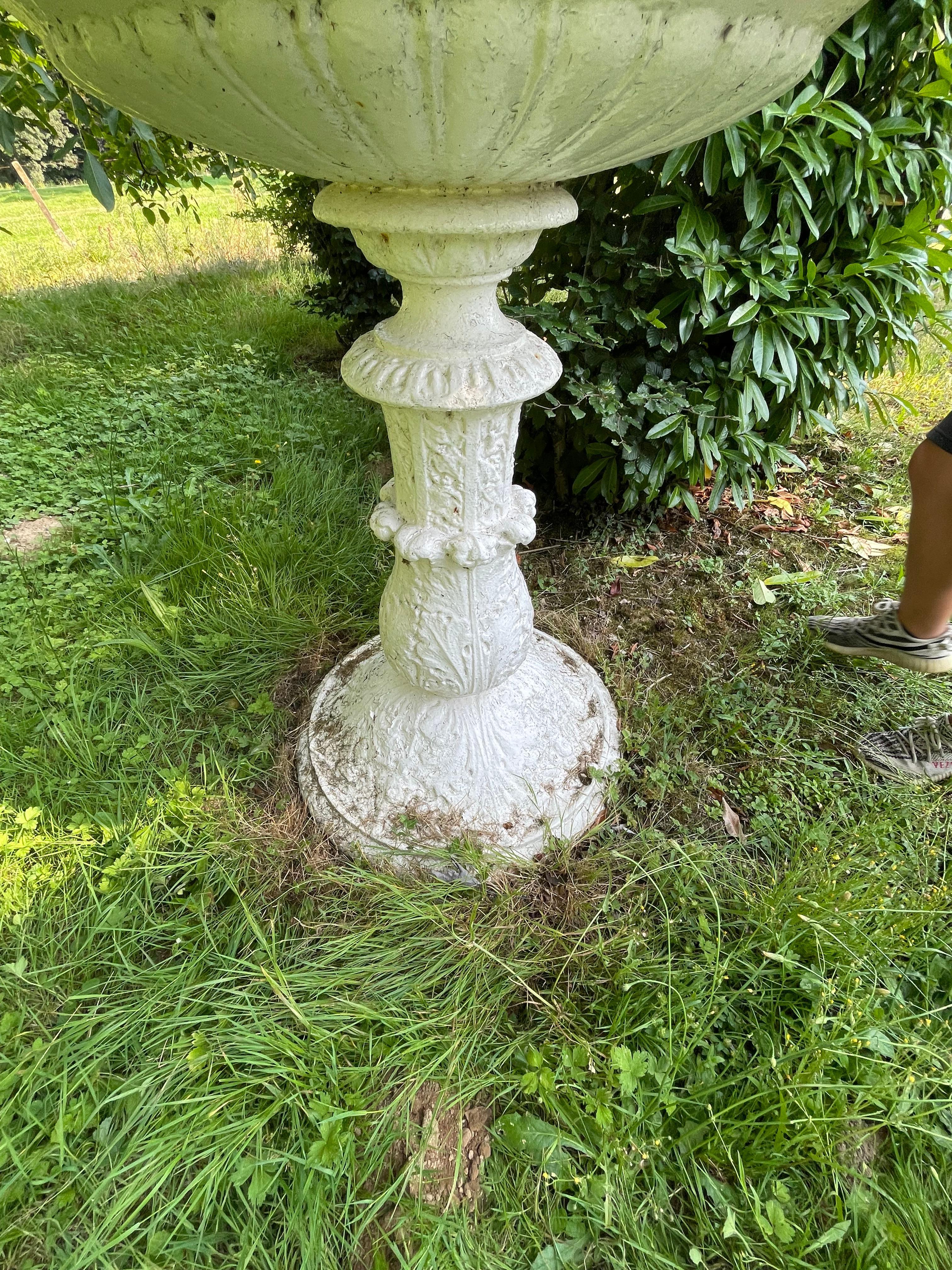 Napoleon III Gusseisen Gartenbrunnen - H 2m30 im Angebot 6