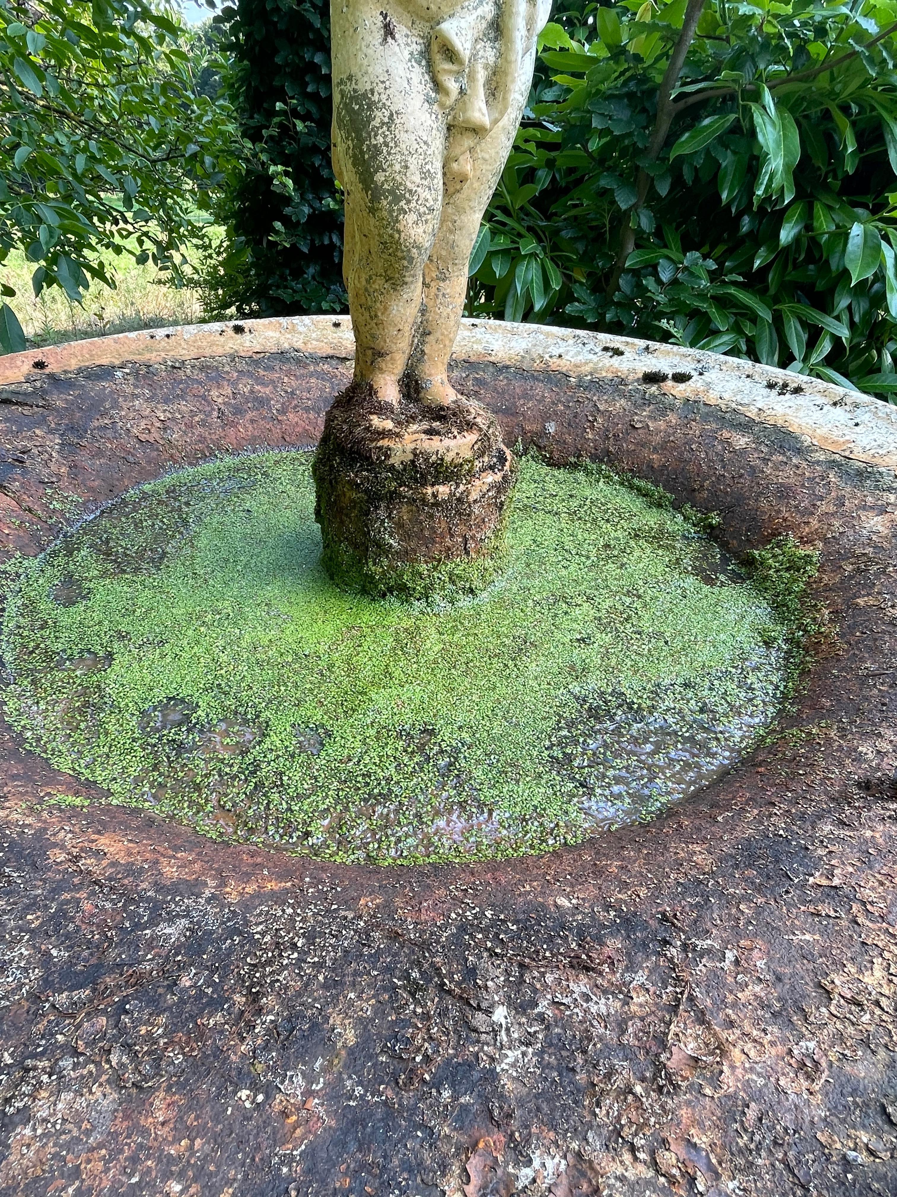 Napoleon III Gusseisen Gartenbrunnen - H 2m30 im Angebot 2