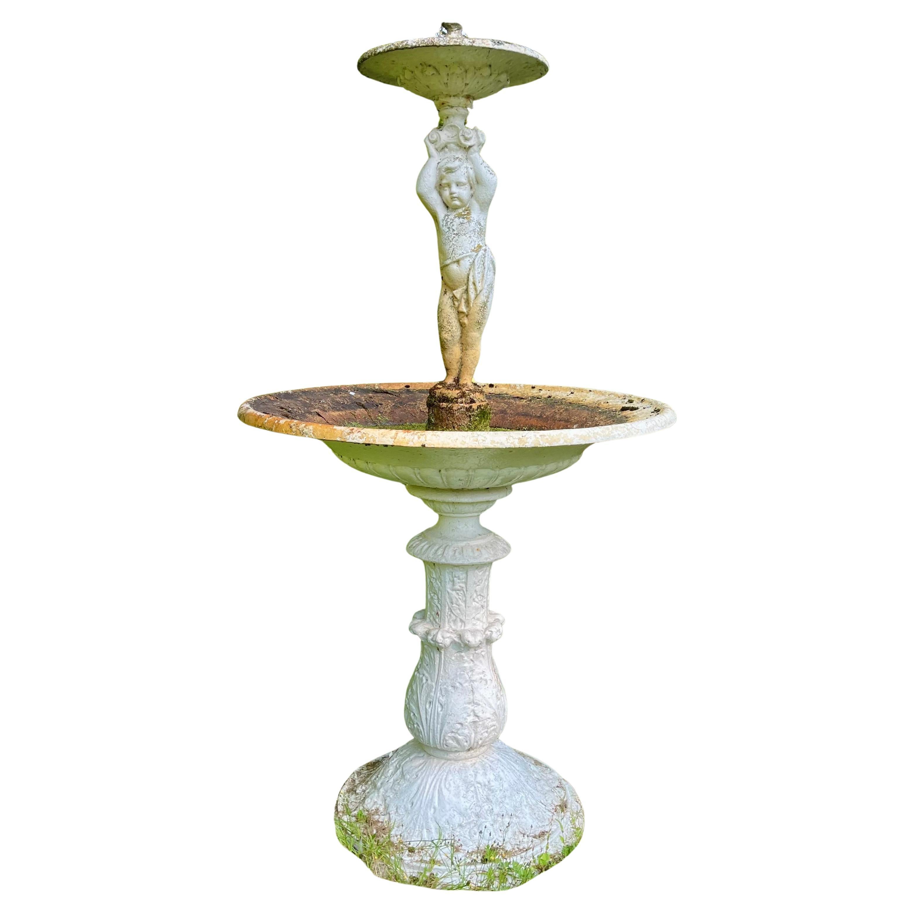 Napoleon III Gusseisen Gartenbrunnen - H 2m30 im Angebot