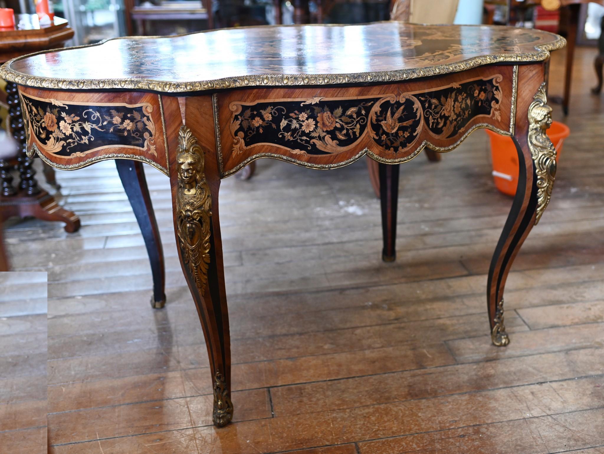 Napoleon III Centre Table Inlay Violin Form In Good Condition For Sale In Potters Bar, GB