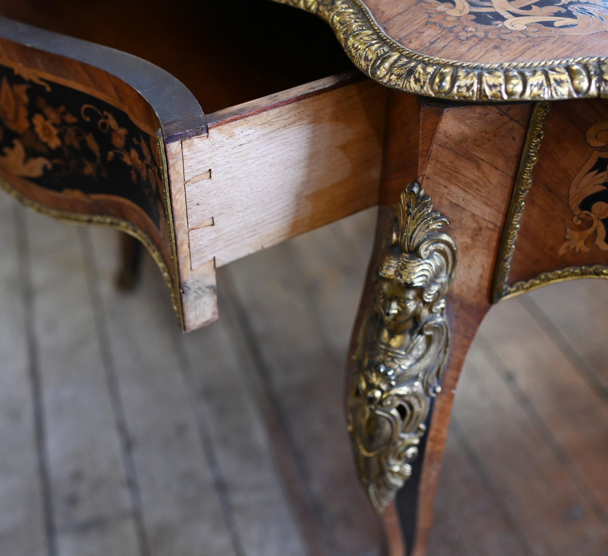 Napoleon III Centre Table Inlay Violin Form For Sale 2