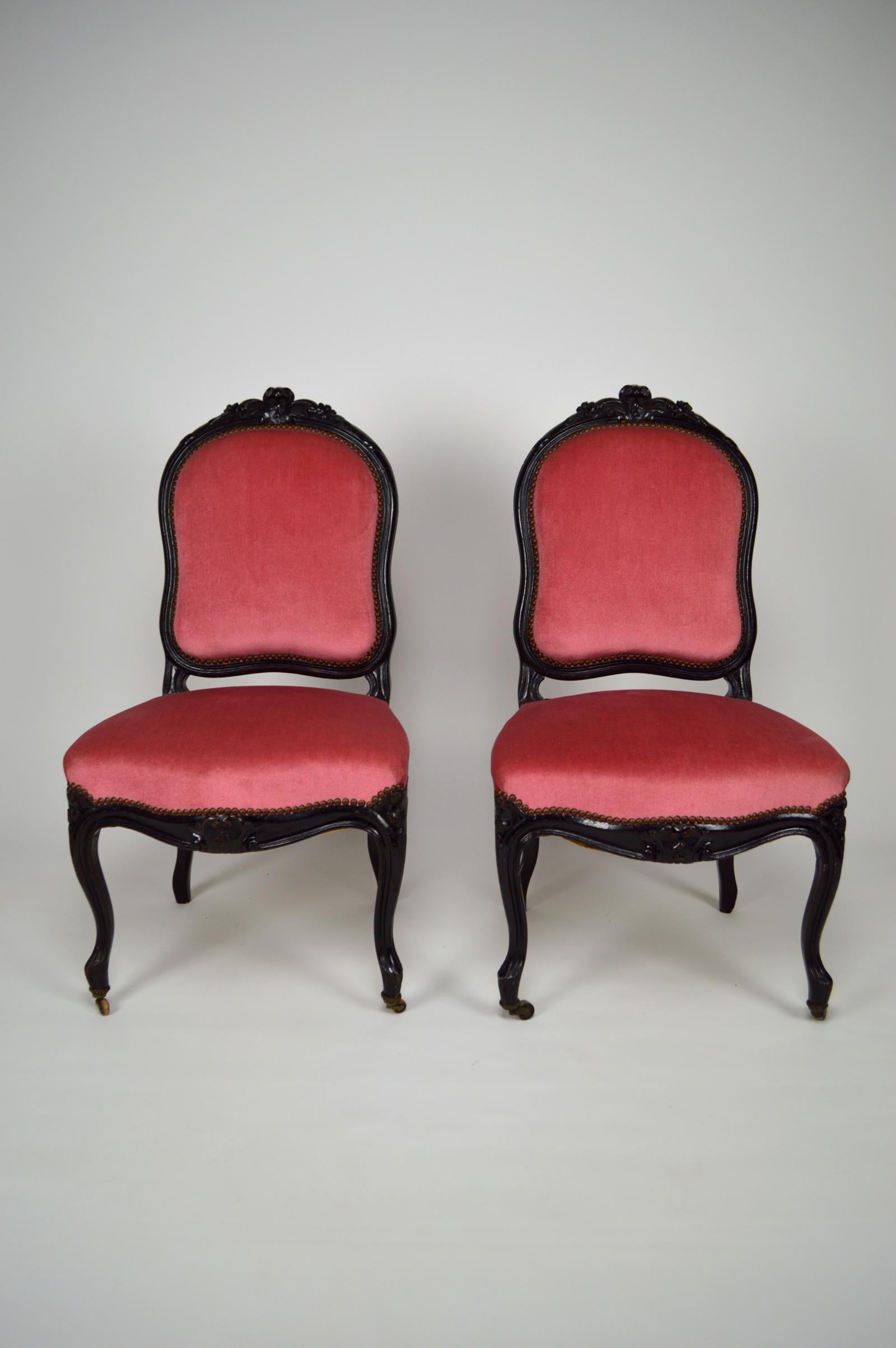 French Napoleon III Chairs in Ebonized Wood and Pink Velvet, France, circa 1870 For Sale