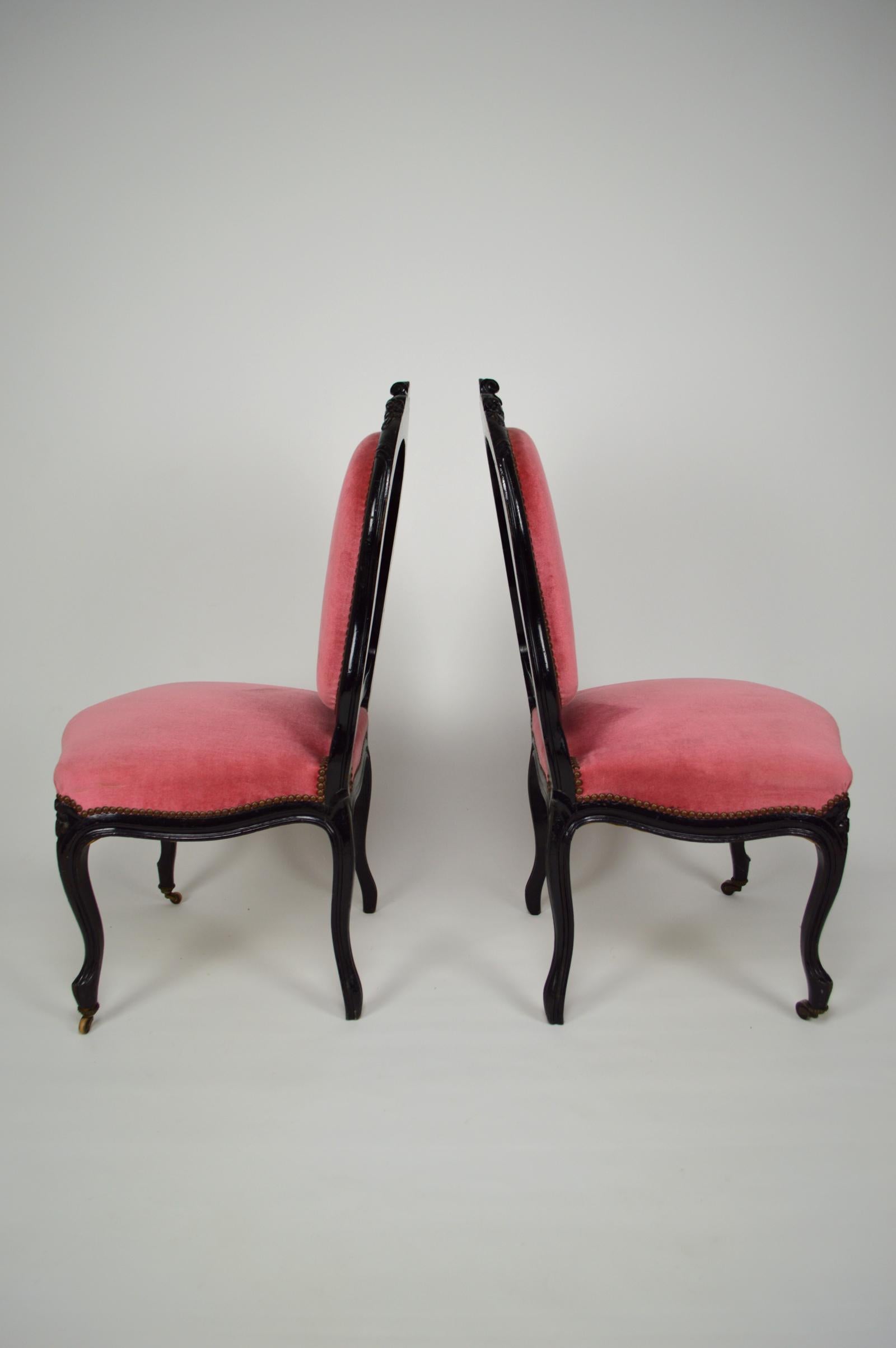 Napoleon III Chairs in Ebonized Wood and Pink Velvet, France, circa 1870 For Sale 2