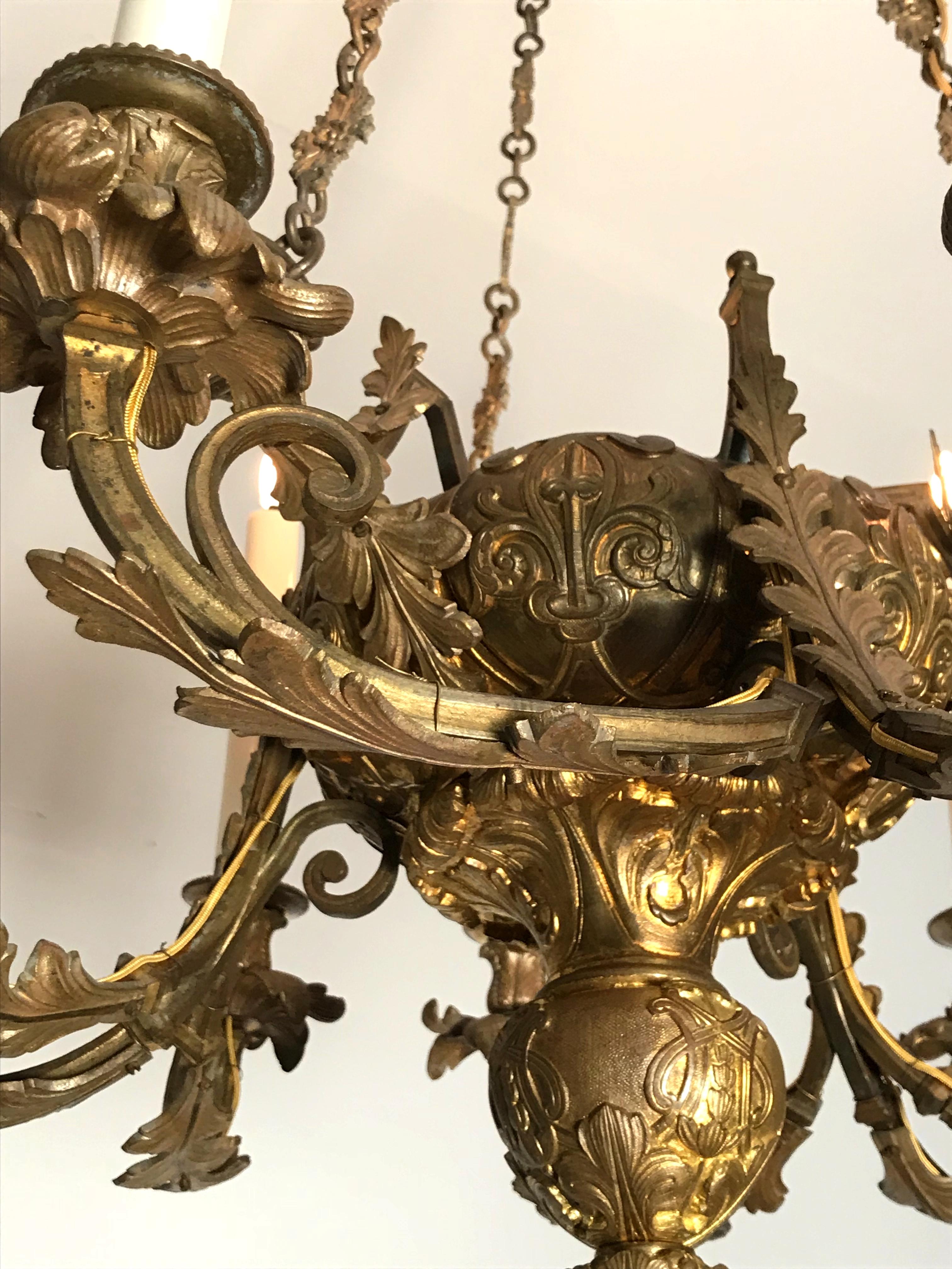 Lustre Napoléon III en bronze à six branches Bon état - En vente à Paris, FR