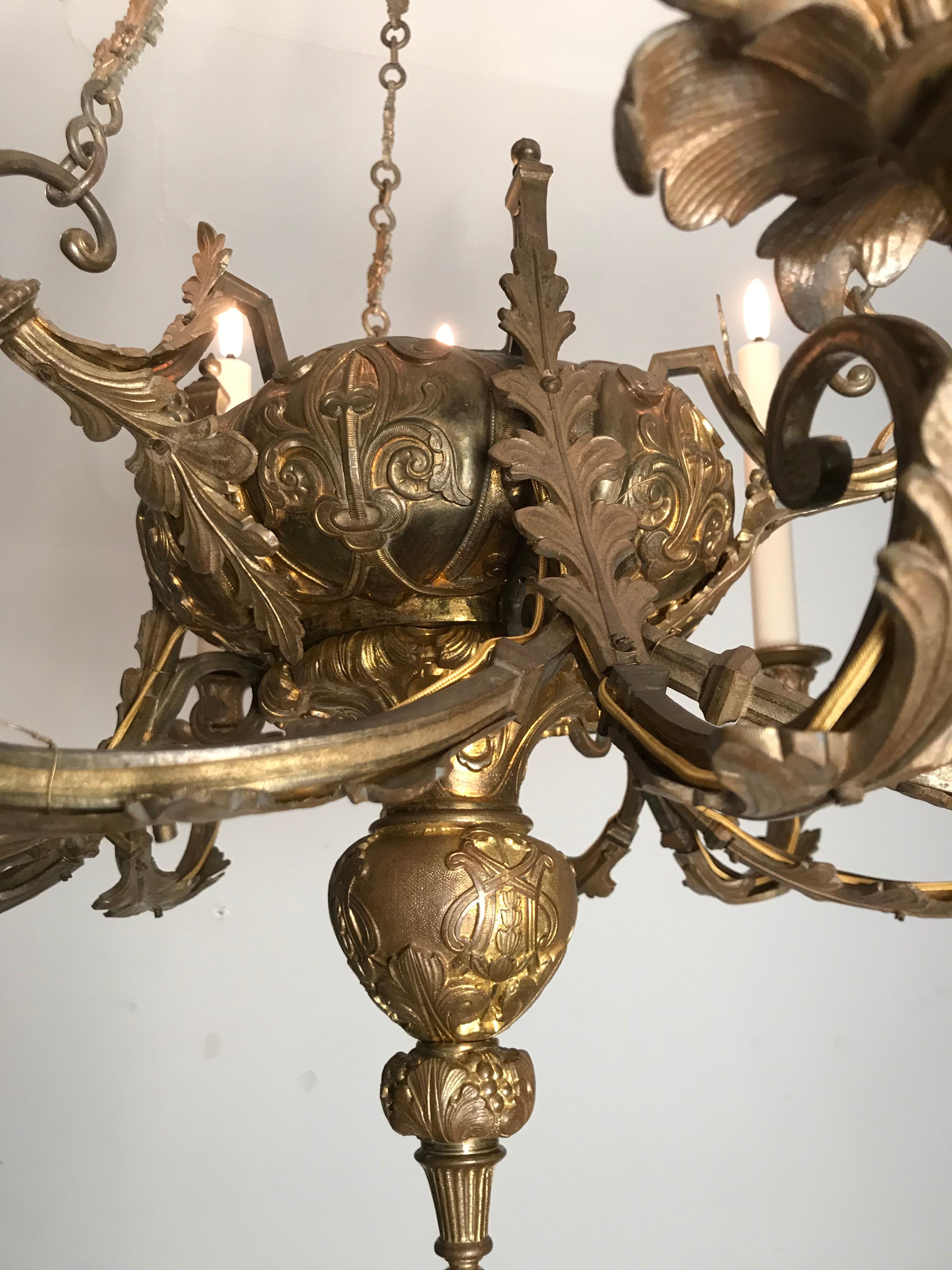 Napoleon III.-Kronleuchter aus Bronze mit sechs Lichtern und sechs Leuchten im Angebot 2