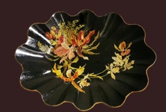 Napoleon III Chinoserie French Lobed Basket In Hand-Decorated Papier-Maché