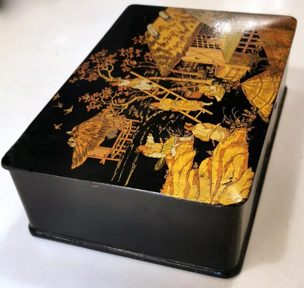 Other Napoleon III Chinoserie Style French Rectangular Box in Papier-maché