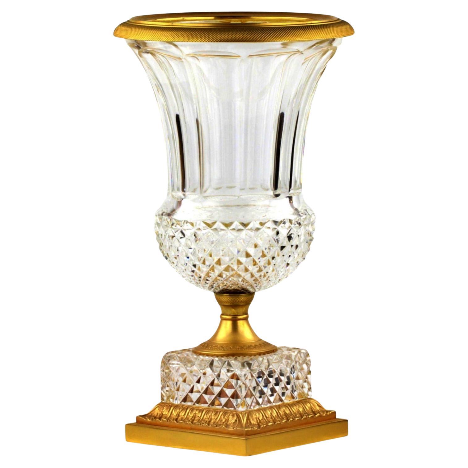 Vase en cristal Napoléon III, Empire, France 19e siècle avec vidéo en vente