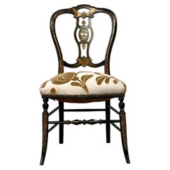 Chaise ancienne française datant de la période Napoléon III 