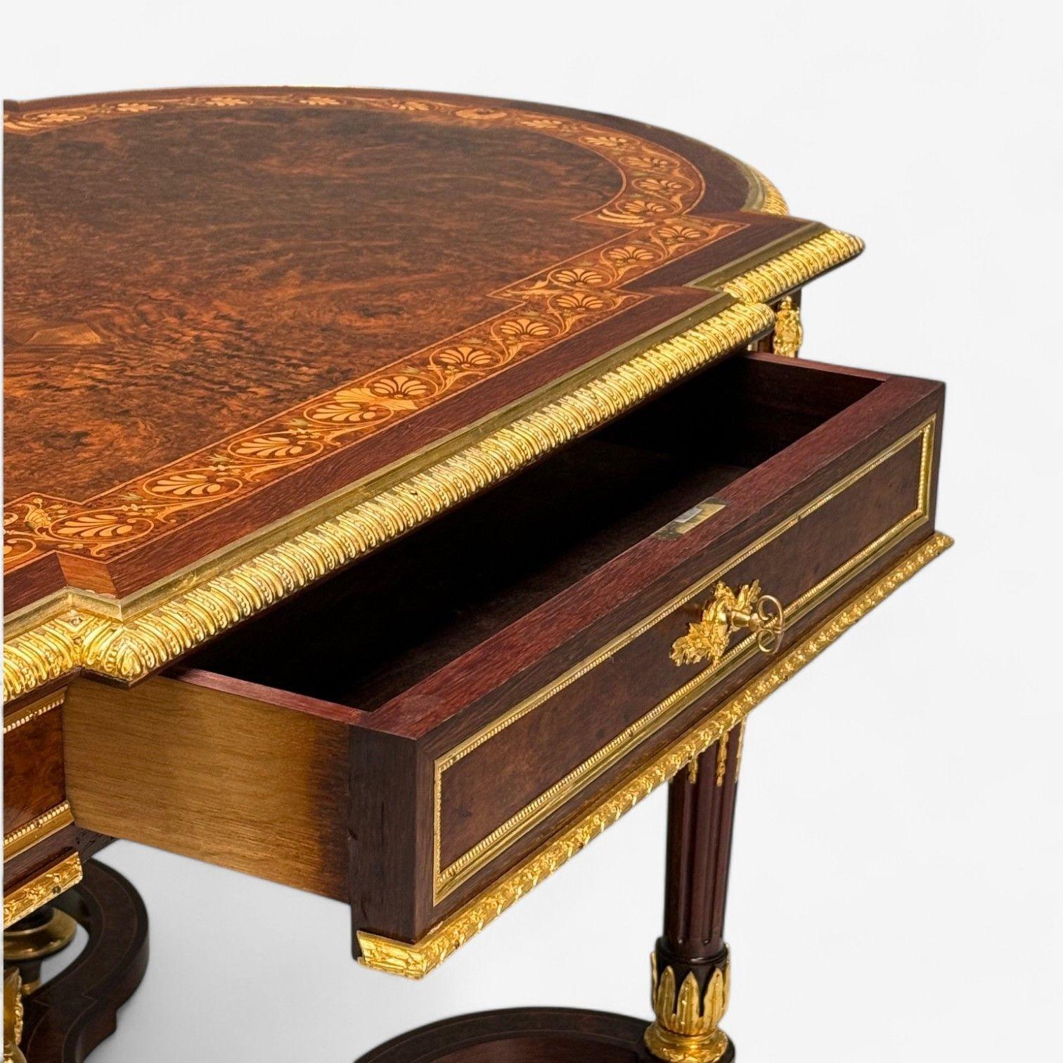 Napoleone III, scrivania, tavolo da centro, bronzo, tartaruga intarsiata, Francia, XIX secolo in vendita 5