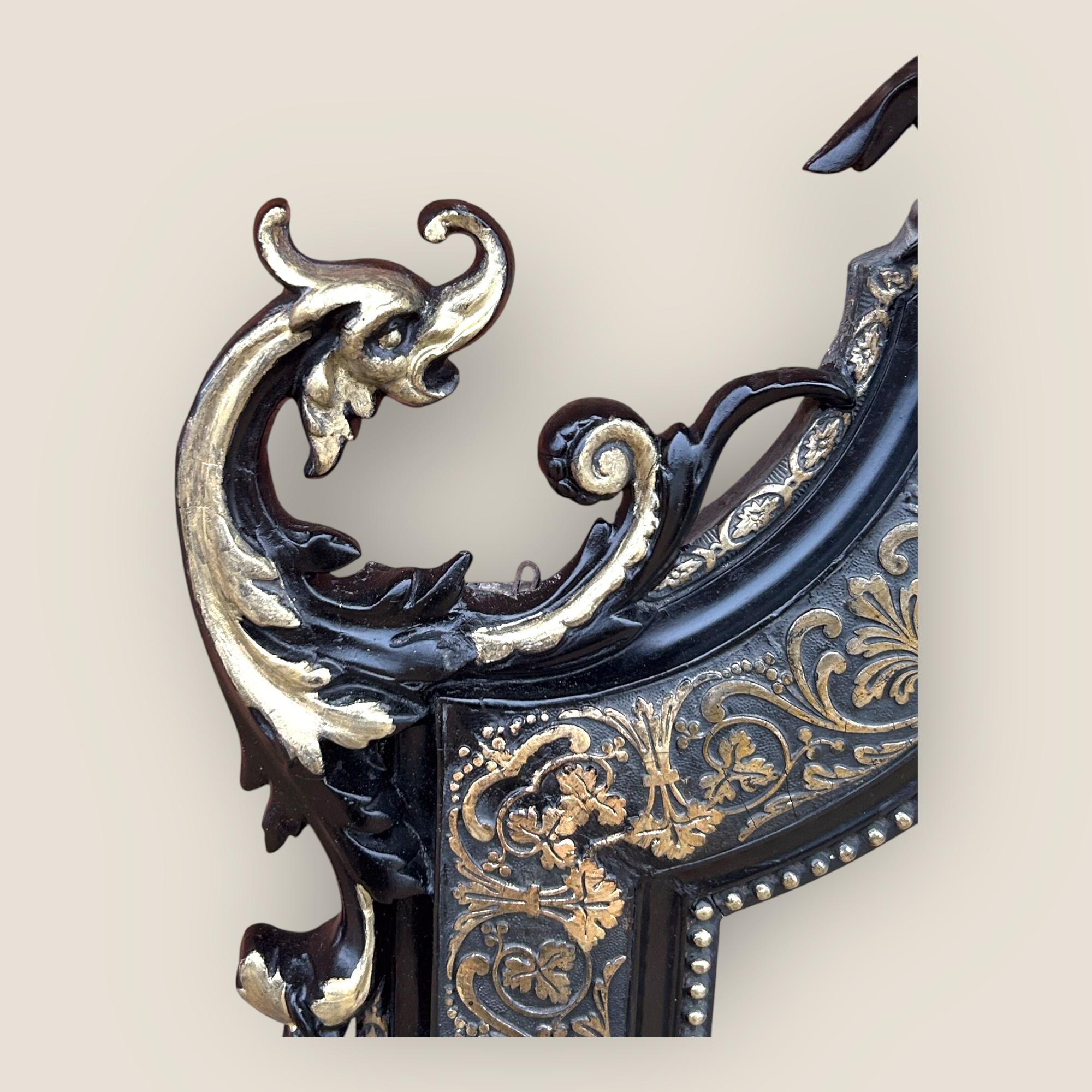 Miroir de manteau Napoléon III ébonisé et sculpté en vermeil Bon état - En vente à King's Lynn, GB