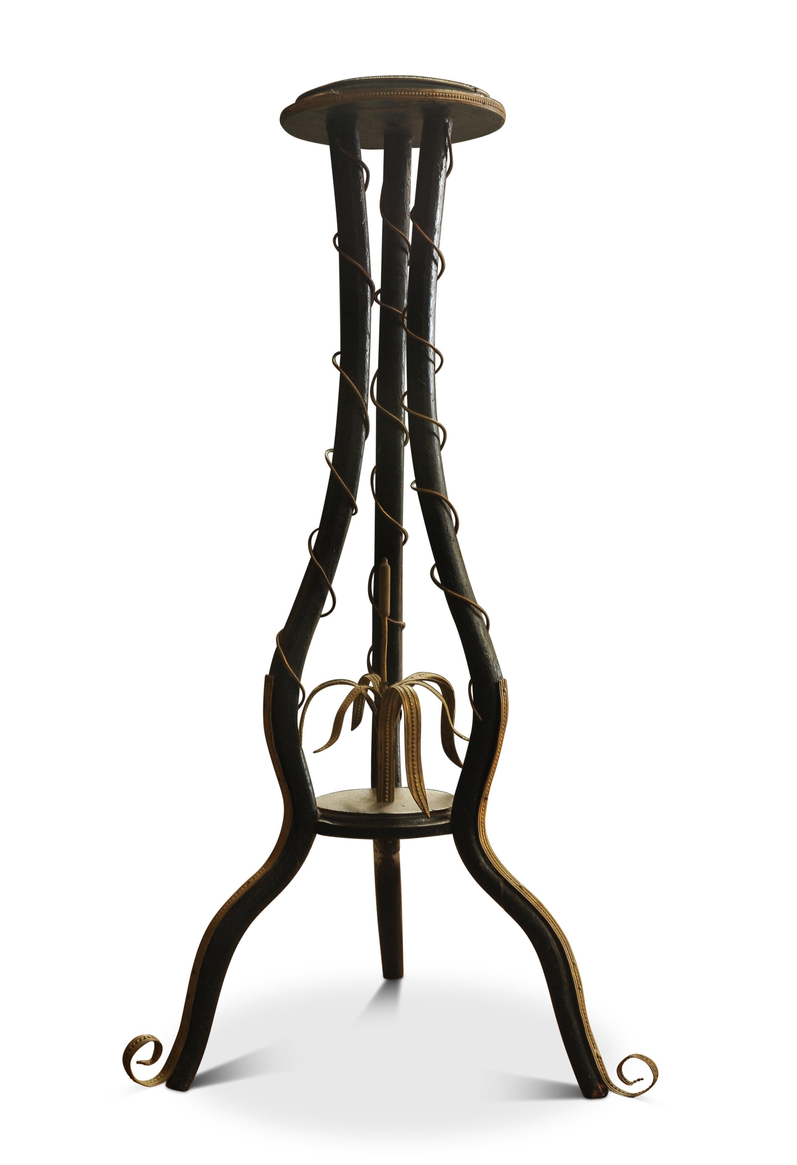 Francese Torchère ebanizzata Napoleone III con ninfea di Alphonse Giroux di Parigi, firmata in vendita