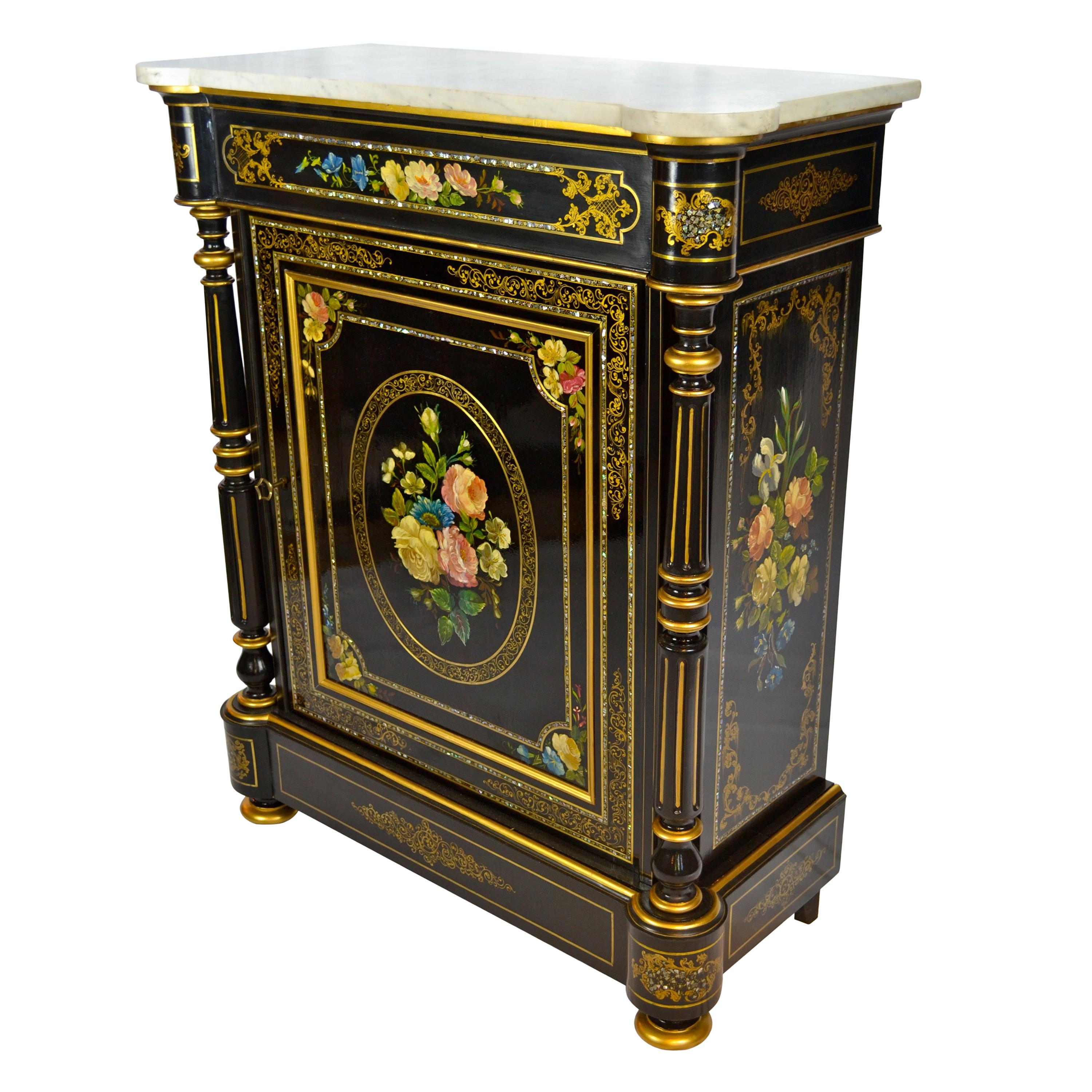 Commode Napoléon III ébénisée et peinte appelée meuble d'appui en français en vente