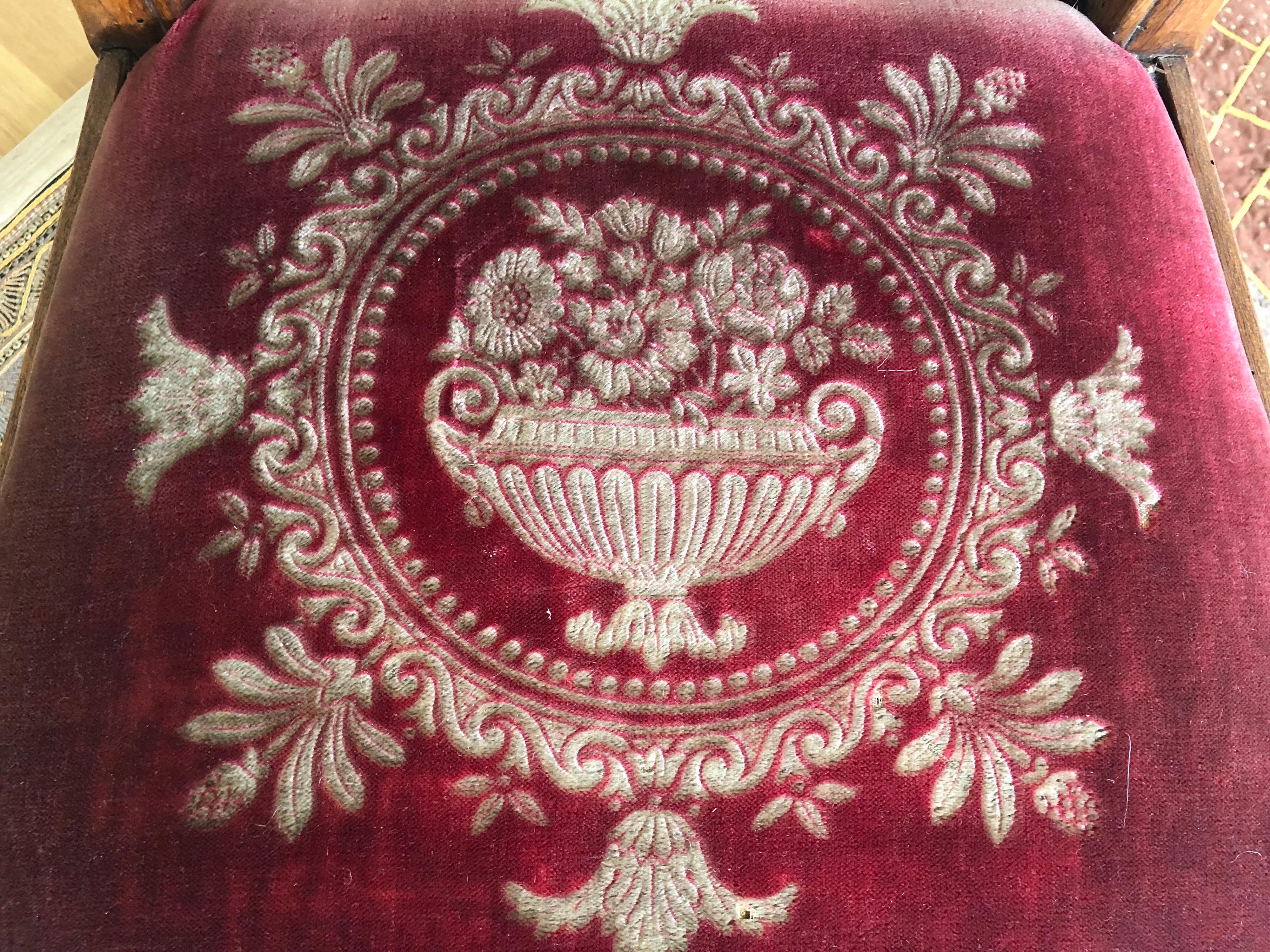 Petite not restored chair, as authentic as you see it on the photos.
Pretty carved details, beautiful upholstery, can be changed by the customer's wish.
Amazing side chair.