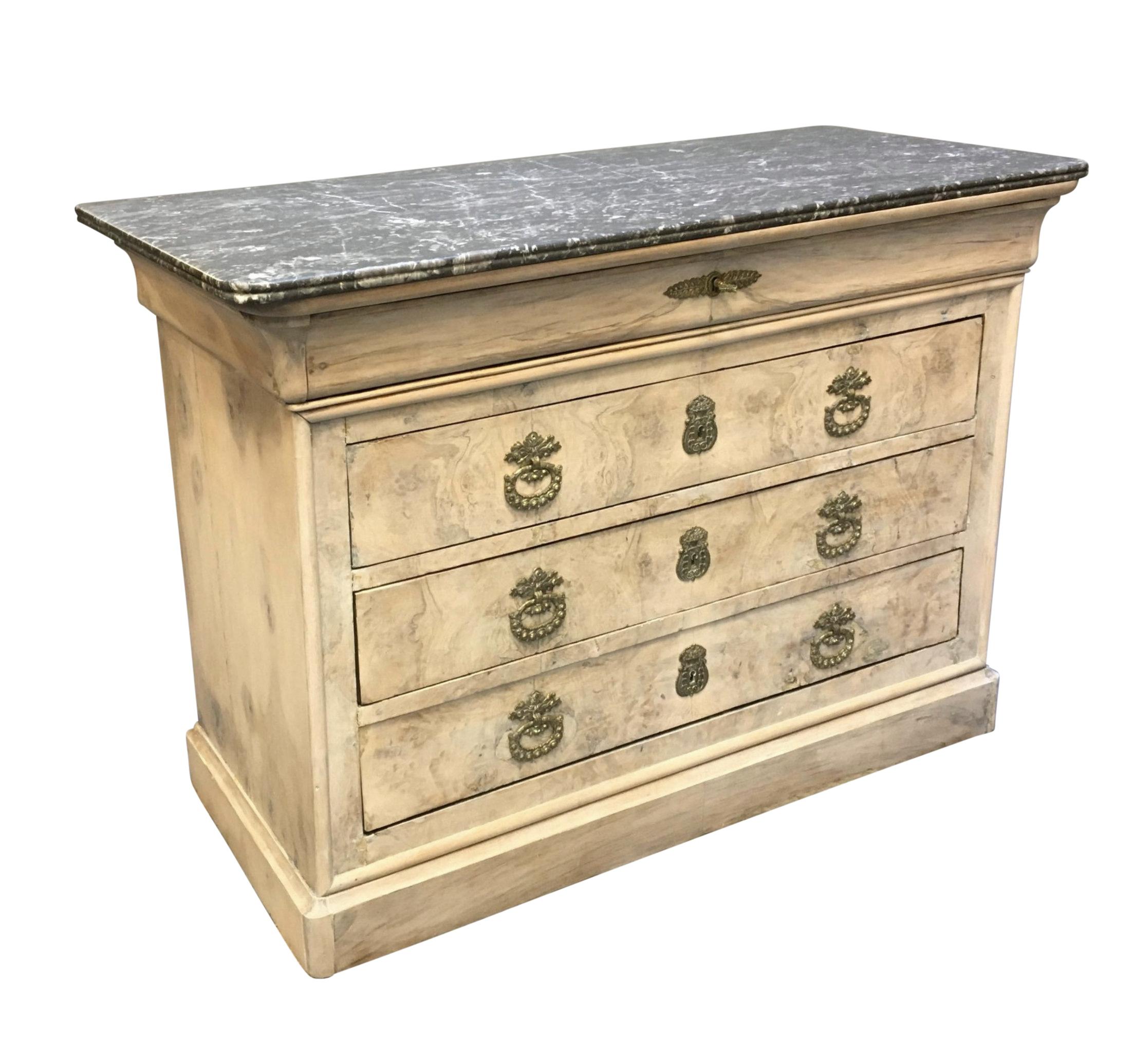 Napoleon III Empire REvival Commode In Good Condition For Sale In London, GB