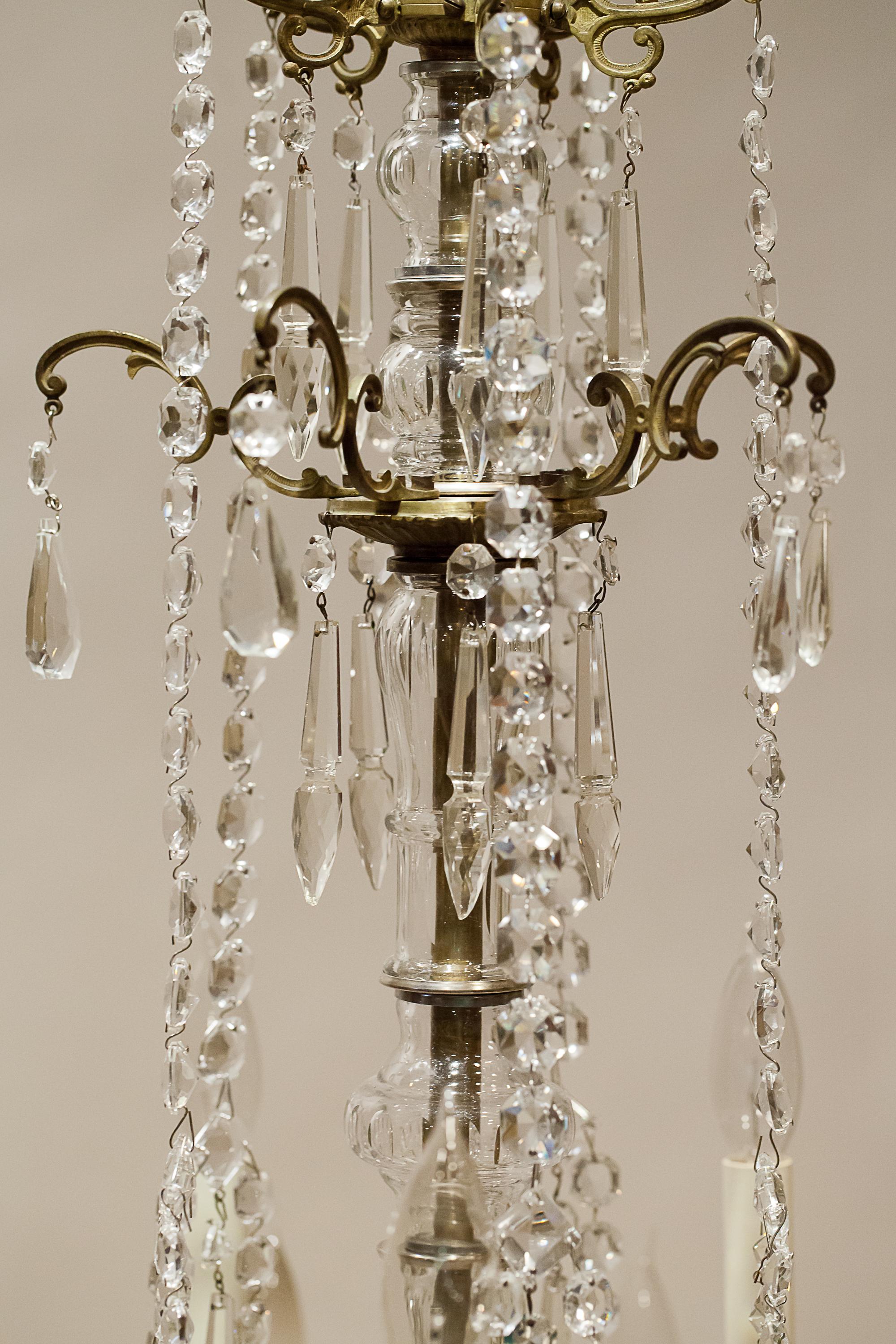 Mid-19th Century Napoleon III Fifteen-Light Gilt Brass and Crystal Chandelier, circa 1850, France For Sale