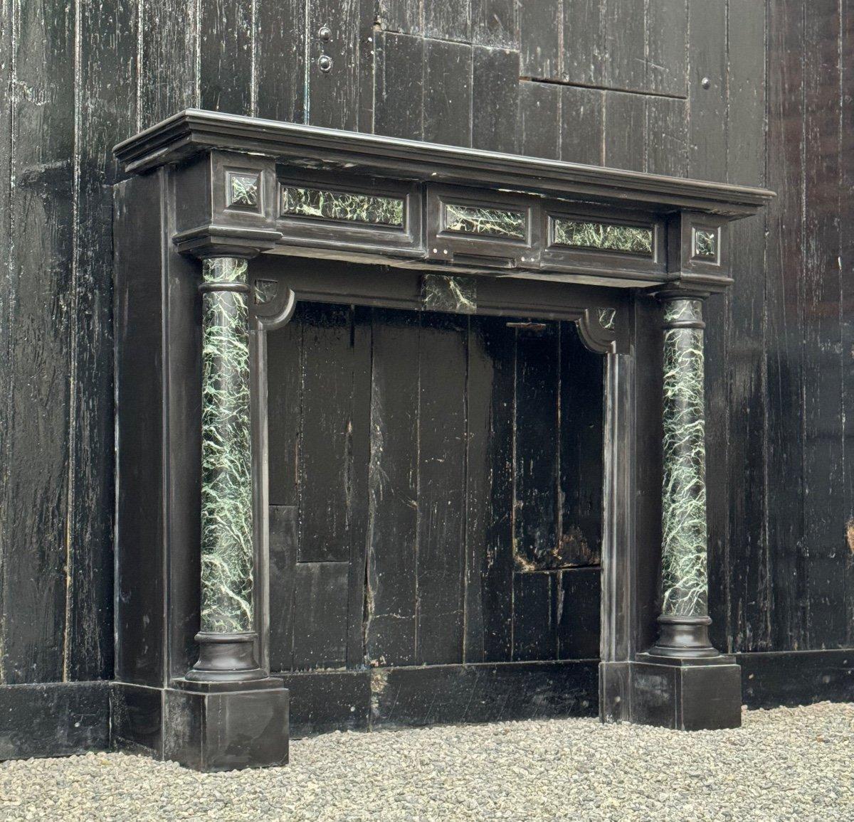 Cheminée Napoléon III en marbre noir et vert de Belgique Antiquités, vers 1880 4