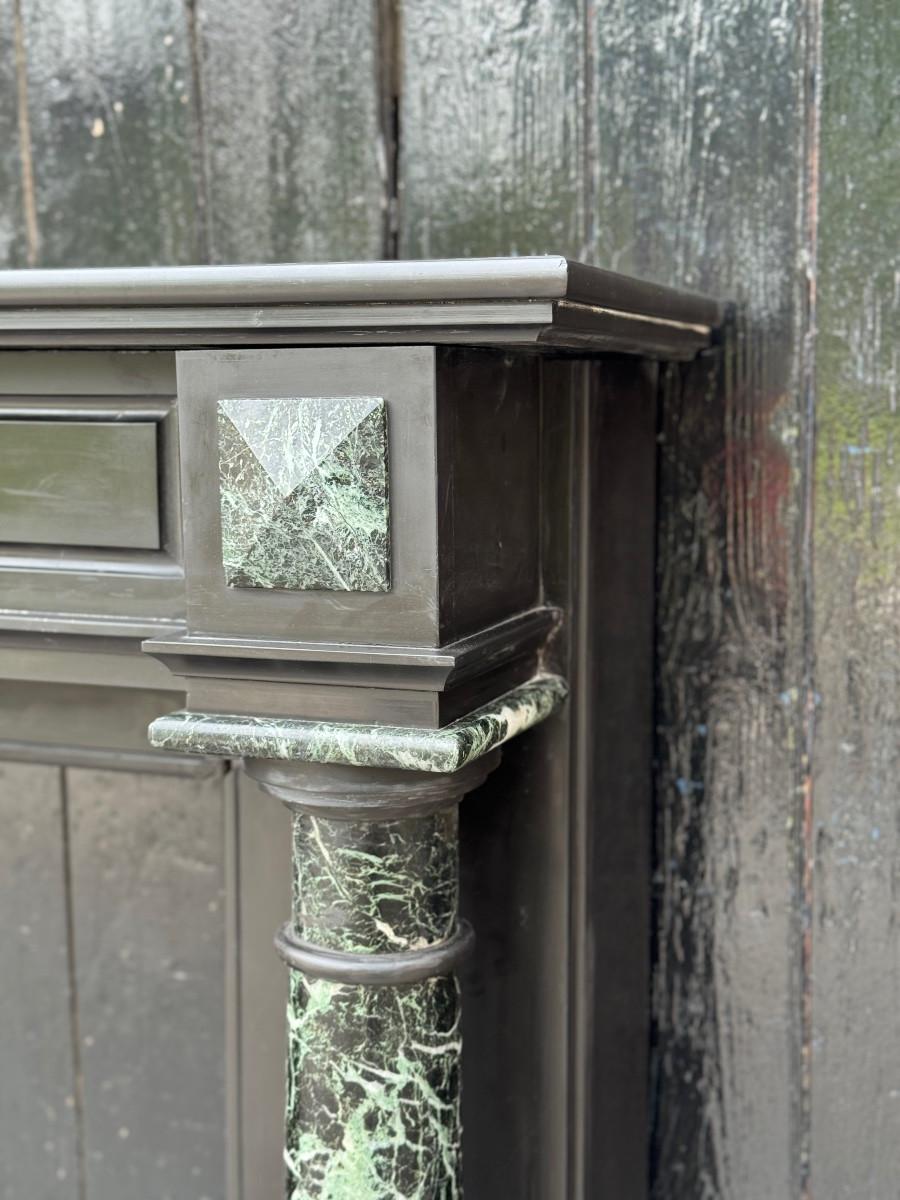 Napoleon III fireplace in Belgian black marble and antique green, circa 1880 In Good Condition For Sale In Honnelles, WHT