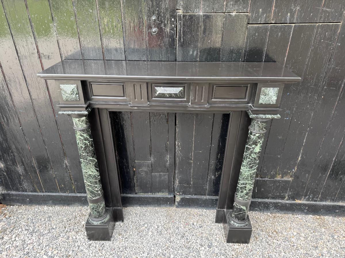 Napoleon III fireplace in Belgian black marble and antique green, circa 1880 For Sale 3