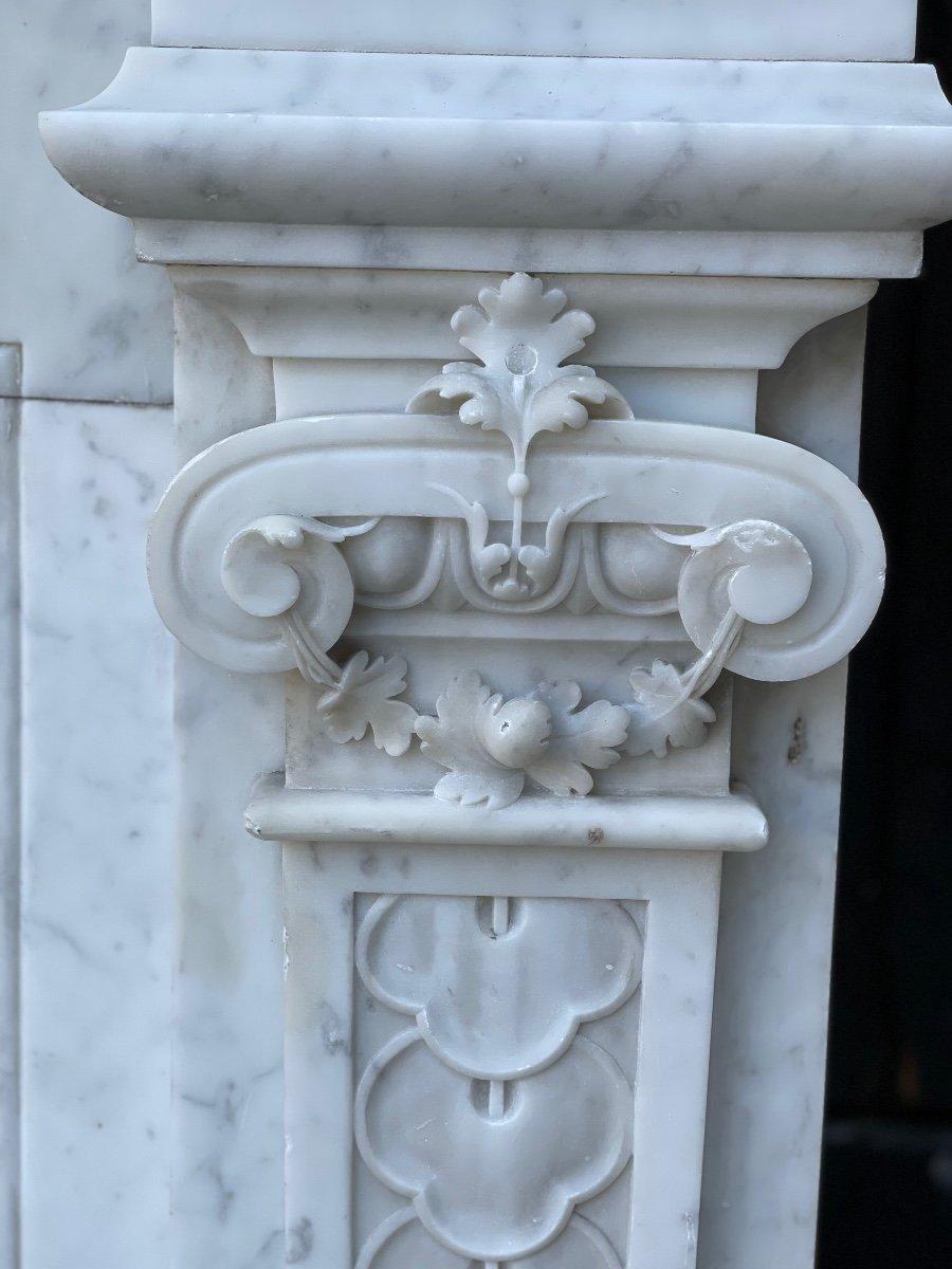Napoleon III Fireplace In Carrara Marble In Fair Condition For Sale In Honnelles, WHT