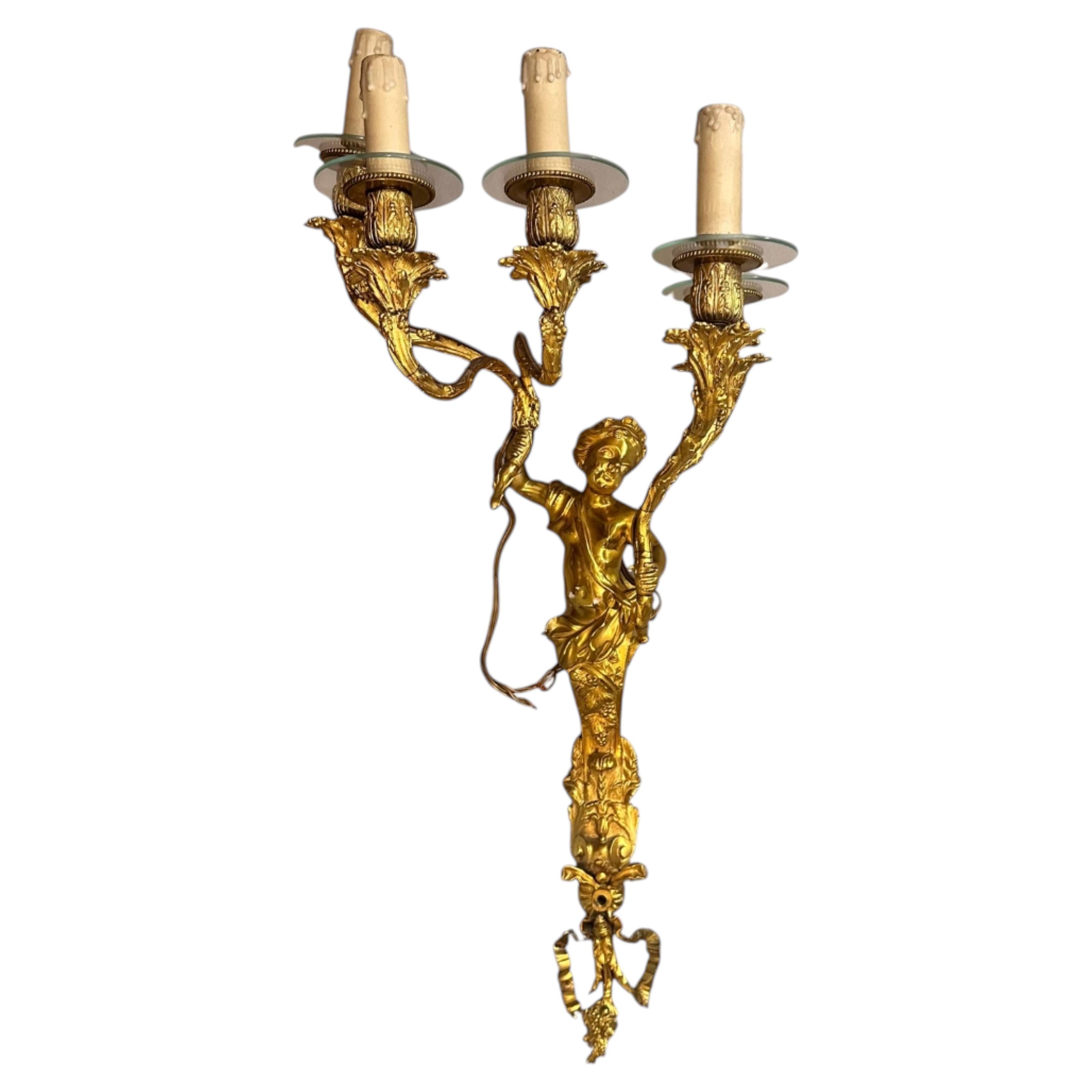 Napoleón III five-light wall candelabra in ormolu , crystal , Putti bronze gilt For Sale