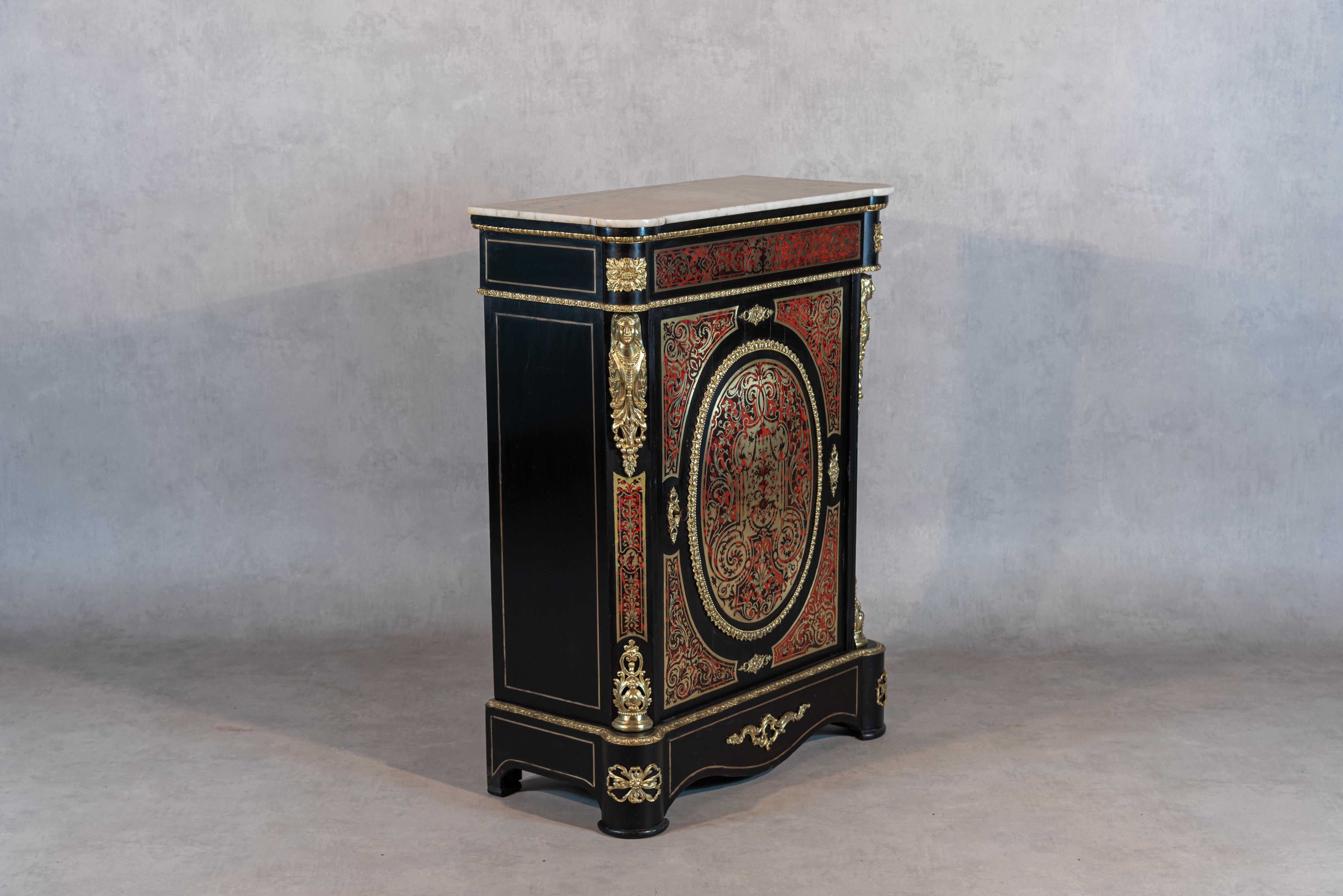 Ébénisé Buffet ou meuble de rangement français de style Boulle Napoléon III en vente