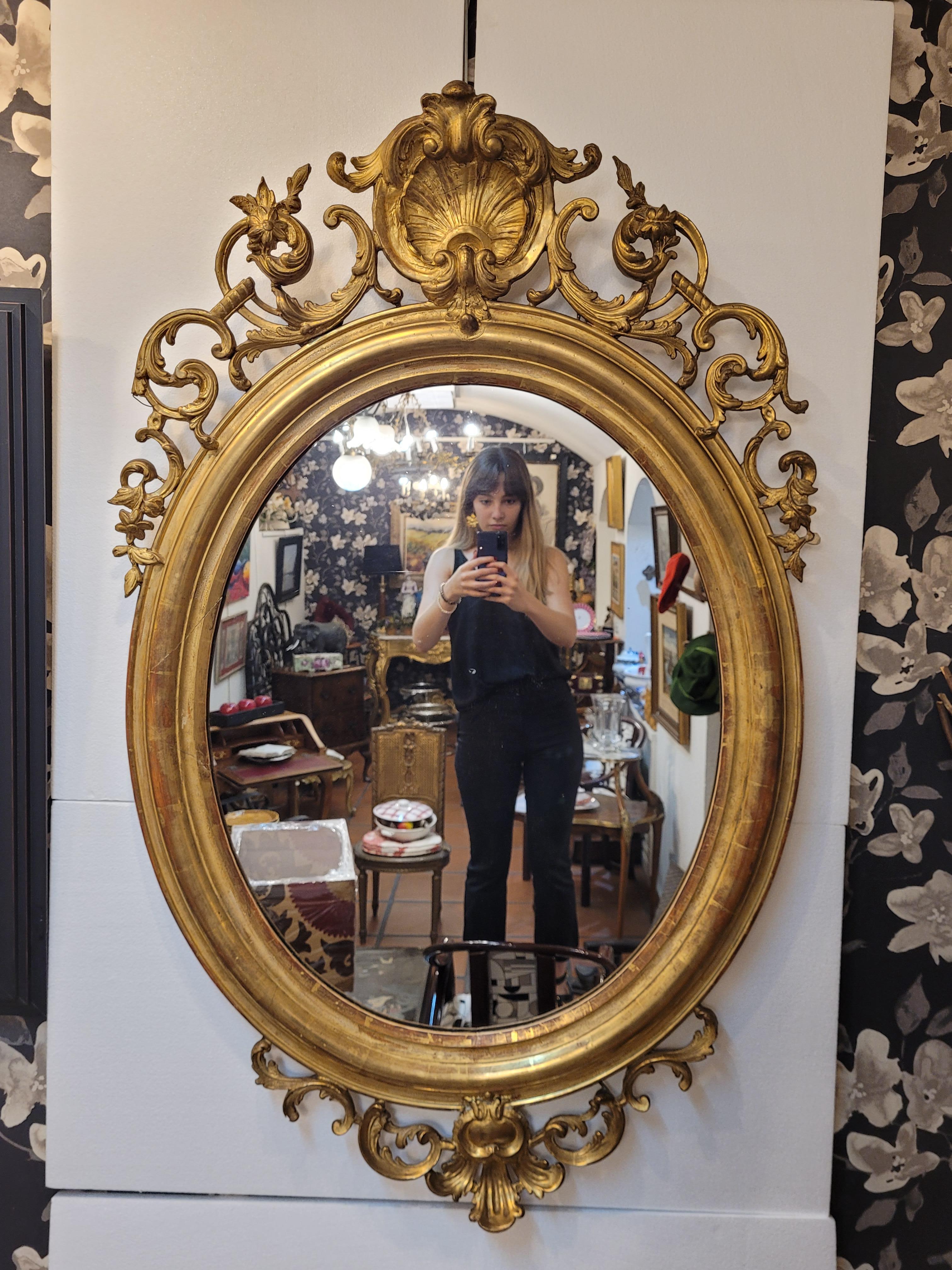 Napoleón III, French Gildwood Mirror, oval , floral carved gildwood 12