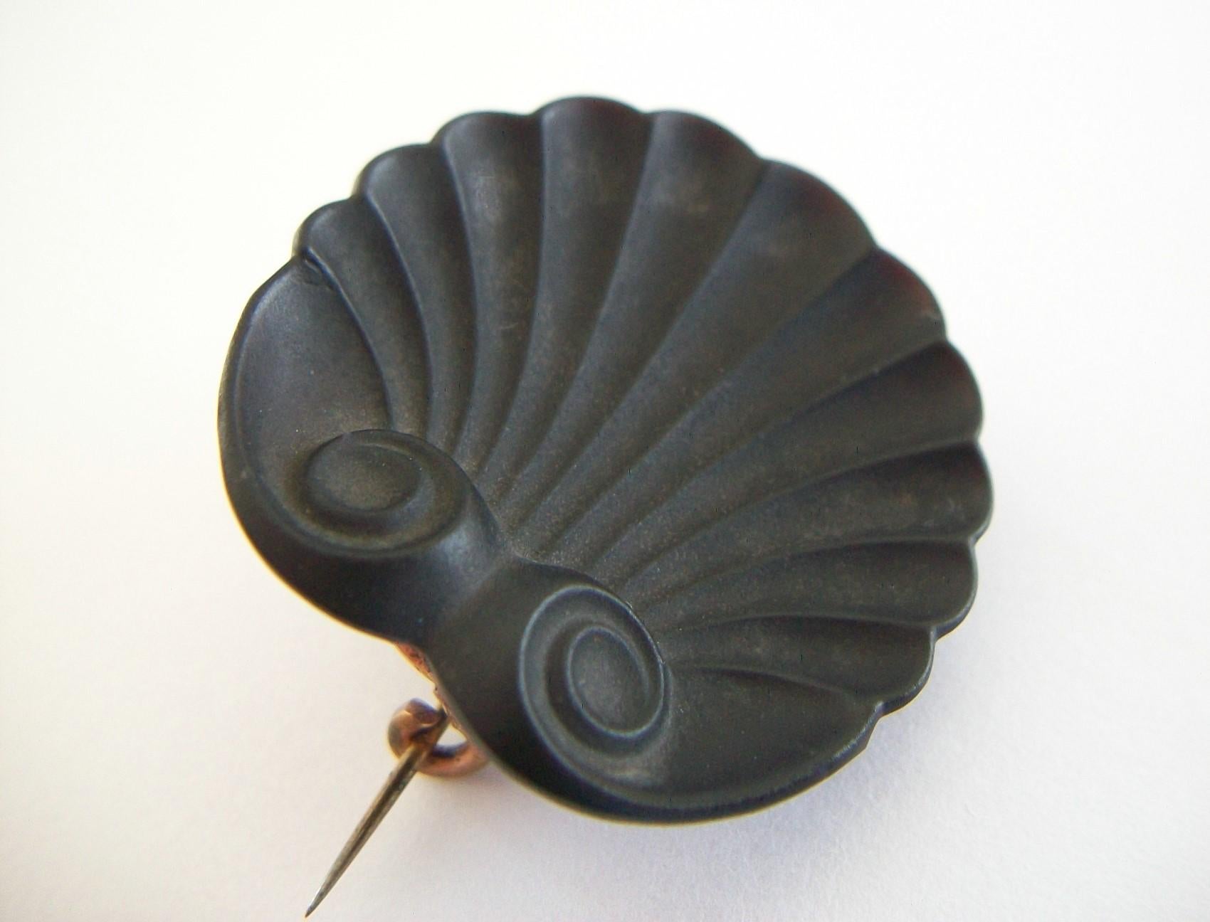 Napoleon III French Jet Neoclassical Shell Brooch, France, Mid-19th Century For Sale 1