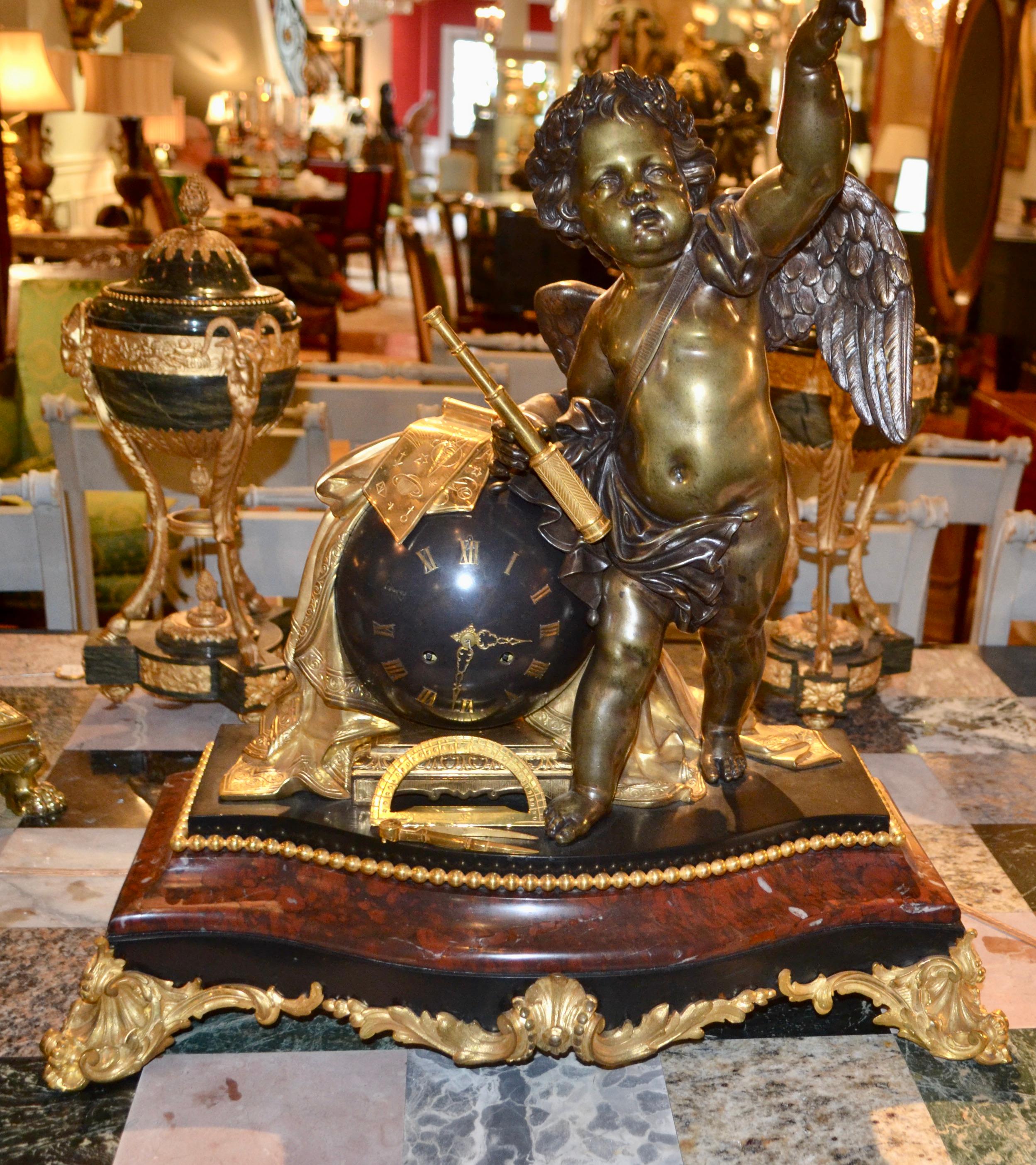 Napoléon III  Horloge de sciences astronomiques française en marbre et bronze en vente 4