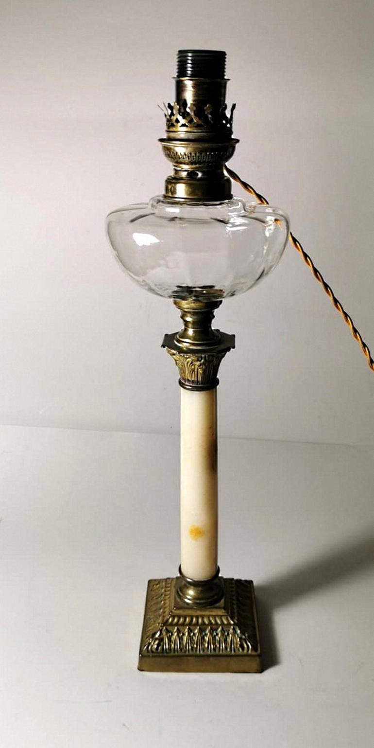 19th Century Napoleon III French Marble Corinthian Column-Shaped Table Lamp