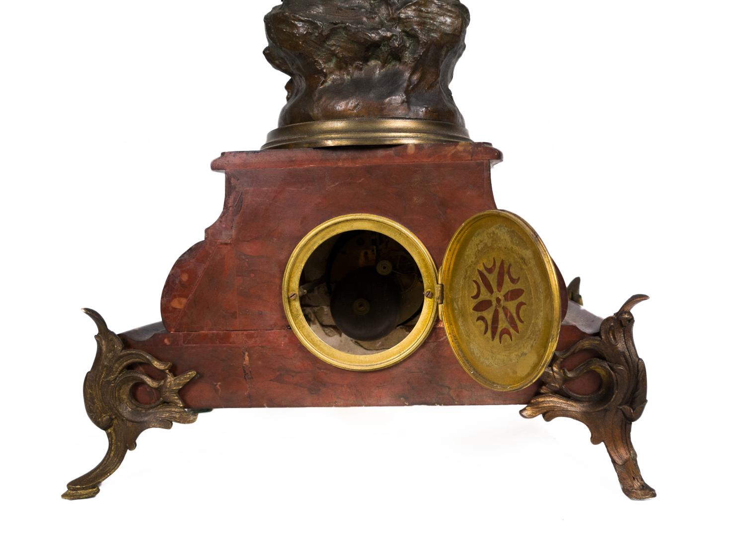 Horloge de cheminée paysanne française Napoléon III, 19e siècle en vente 2