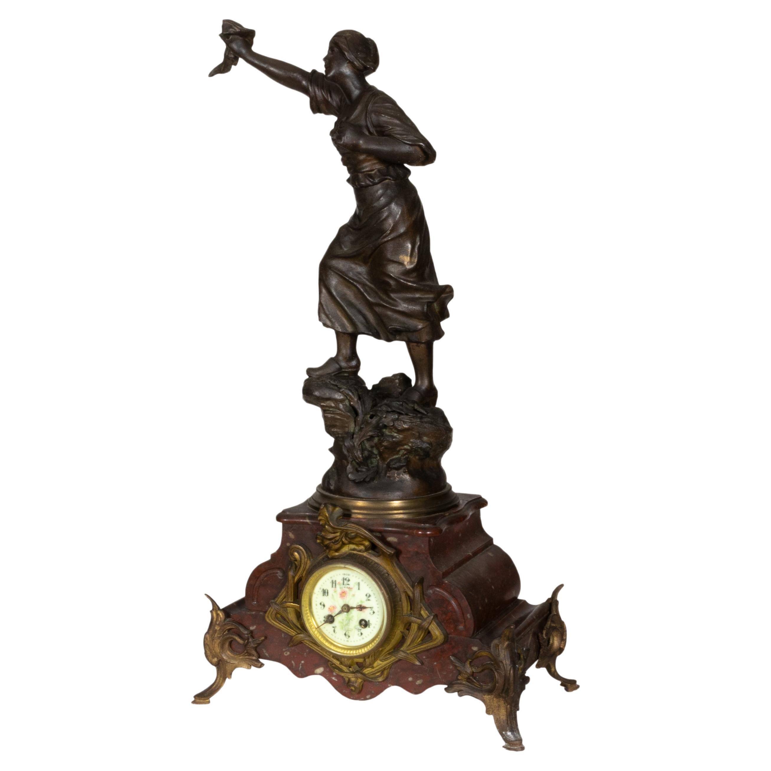 Horloge de cheminée paysanne française Napoléon III, 19e siècle en vente