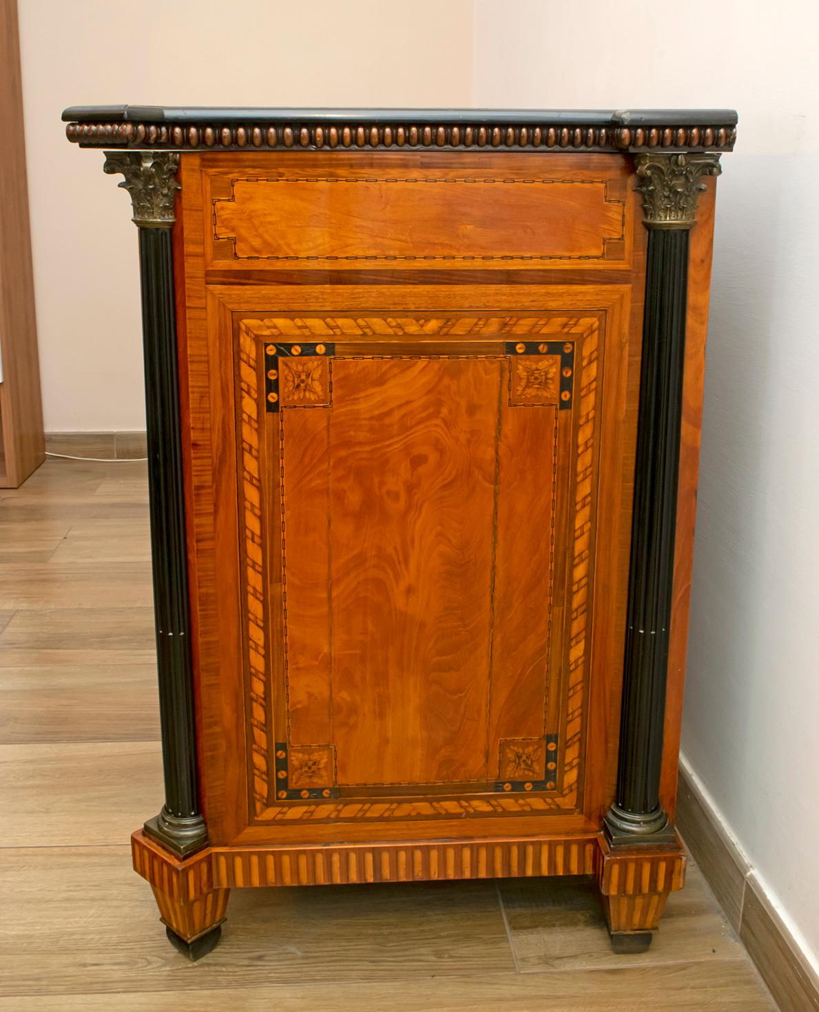 Napoleon III French Sideboard Inlaid with Geometric Floral Motifs, 1850 For Sale 3
