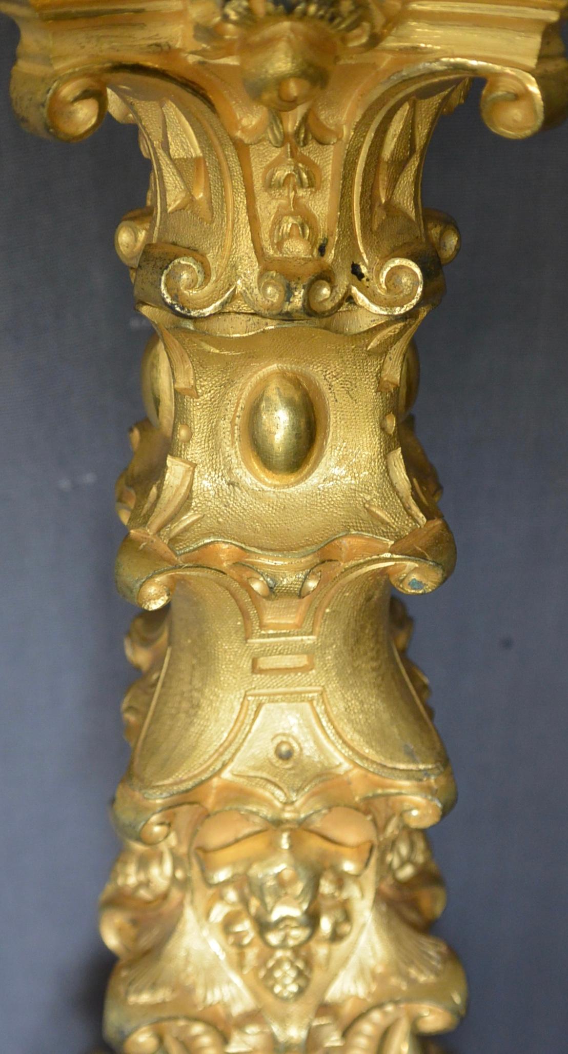 Lampe à colonne Napoléon III en bronze doré et malachite en vente 3