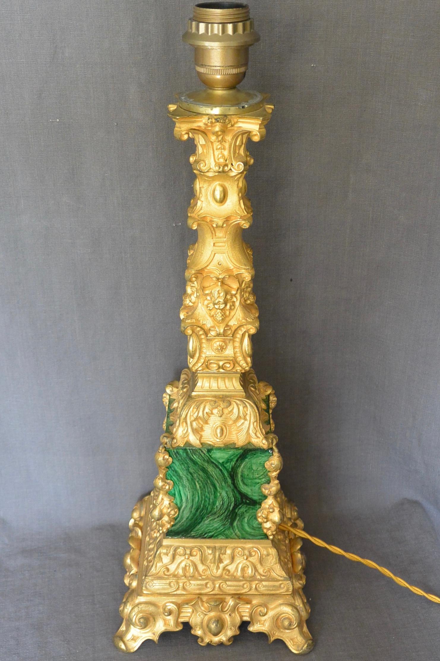 Malachite Lampe à colonne Napoléon III en bronze doré et malachite en vente