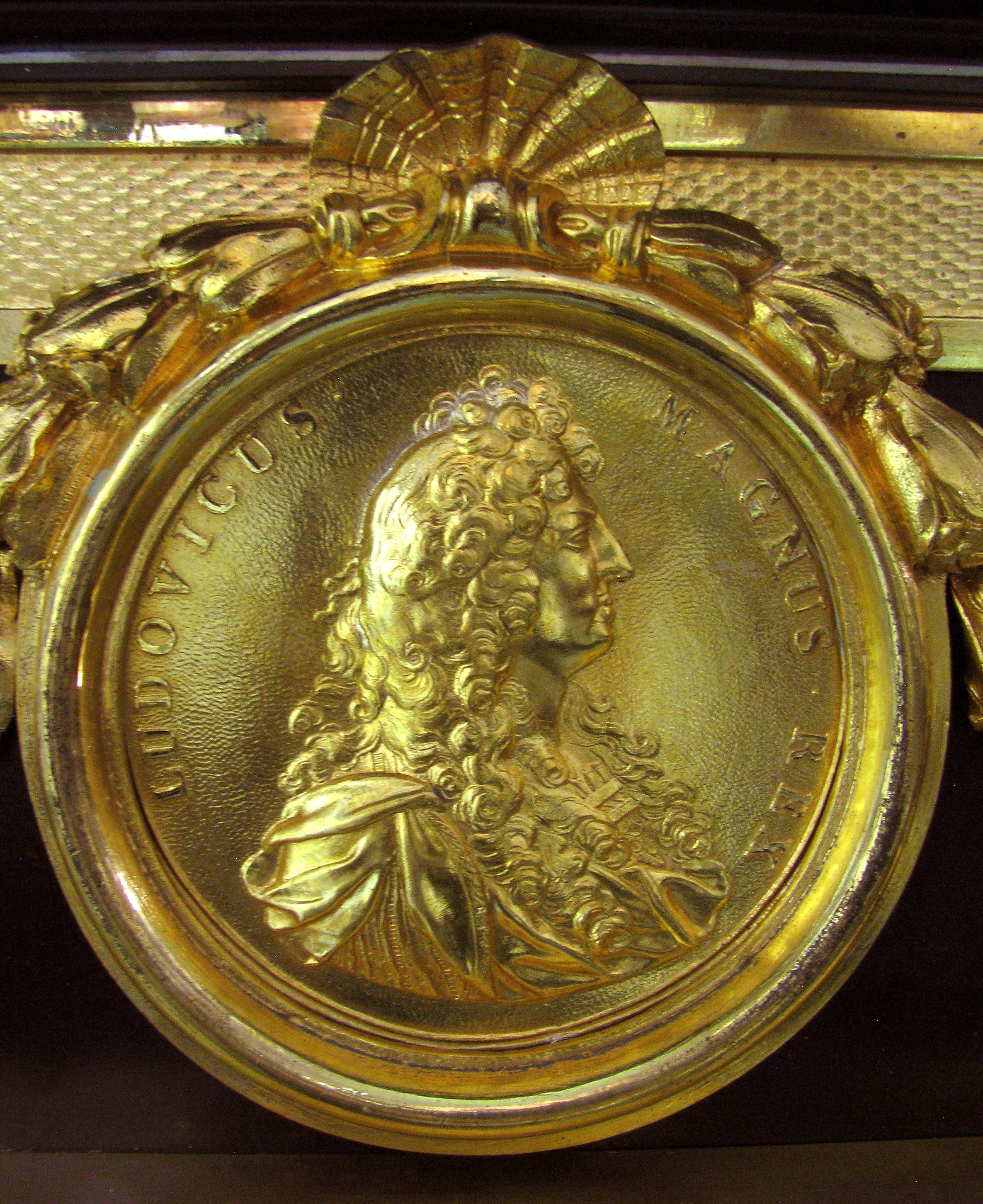 Cabinet en marqueterie de bronze doré de style Boulle, époque Napoléon III, Winckelsen Bon état - En vente à New York, NY