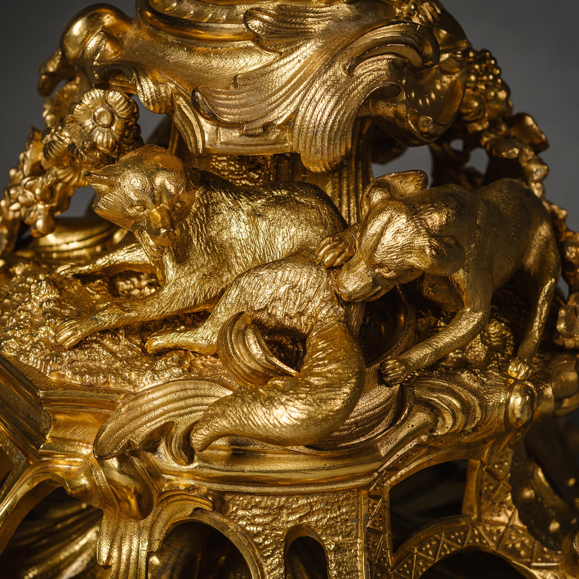 Candelabro a nove luci in bronzo dorato di Napoleone III, emblema della caccia in vendita 8