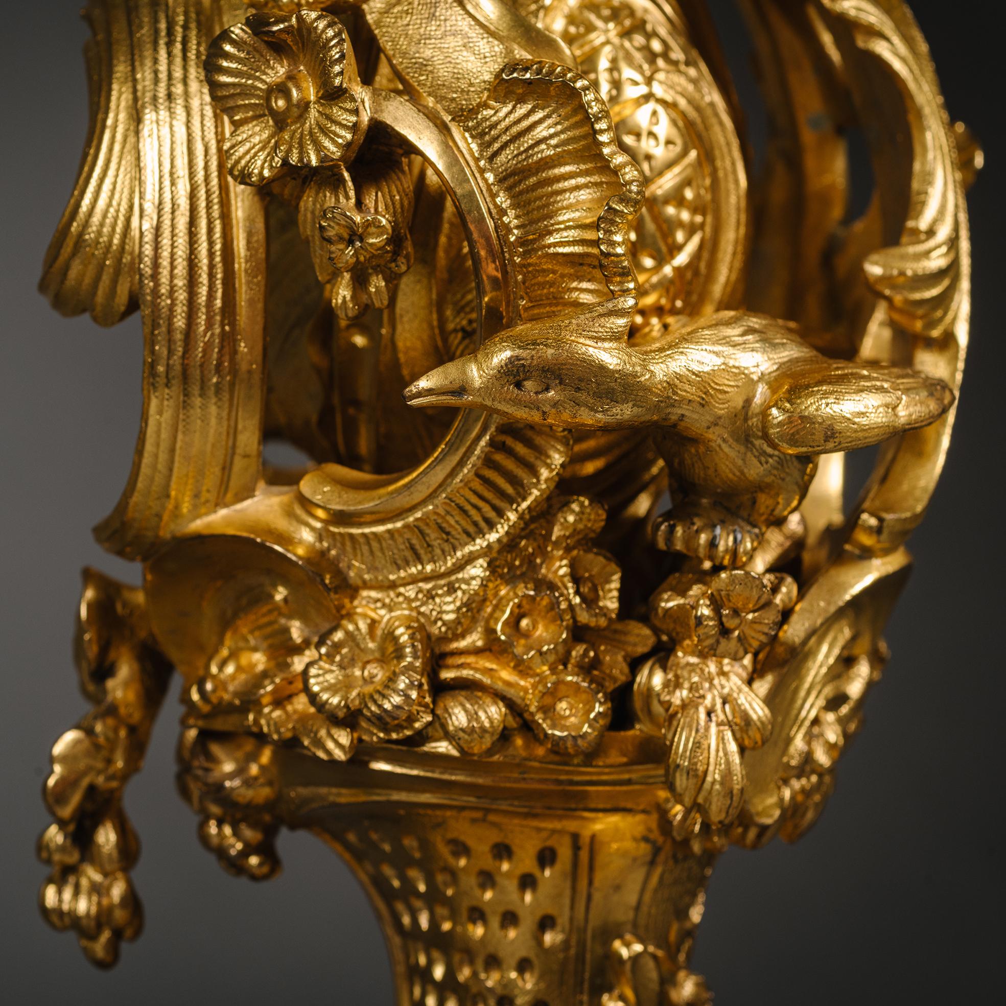  Neun-Licht-Kandelaber aus vergoldeter Bronze im Napoleon-III-Stil, Emblema der Jagd (Französisch) im Angebot