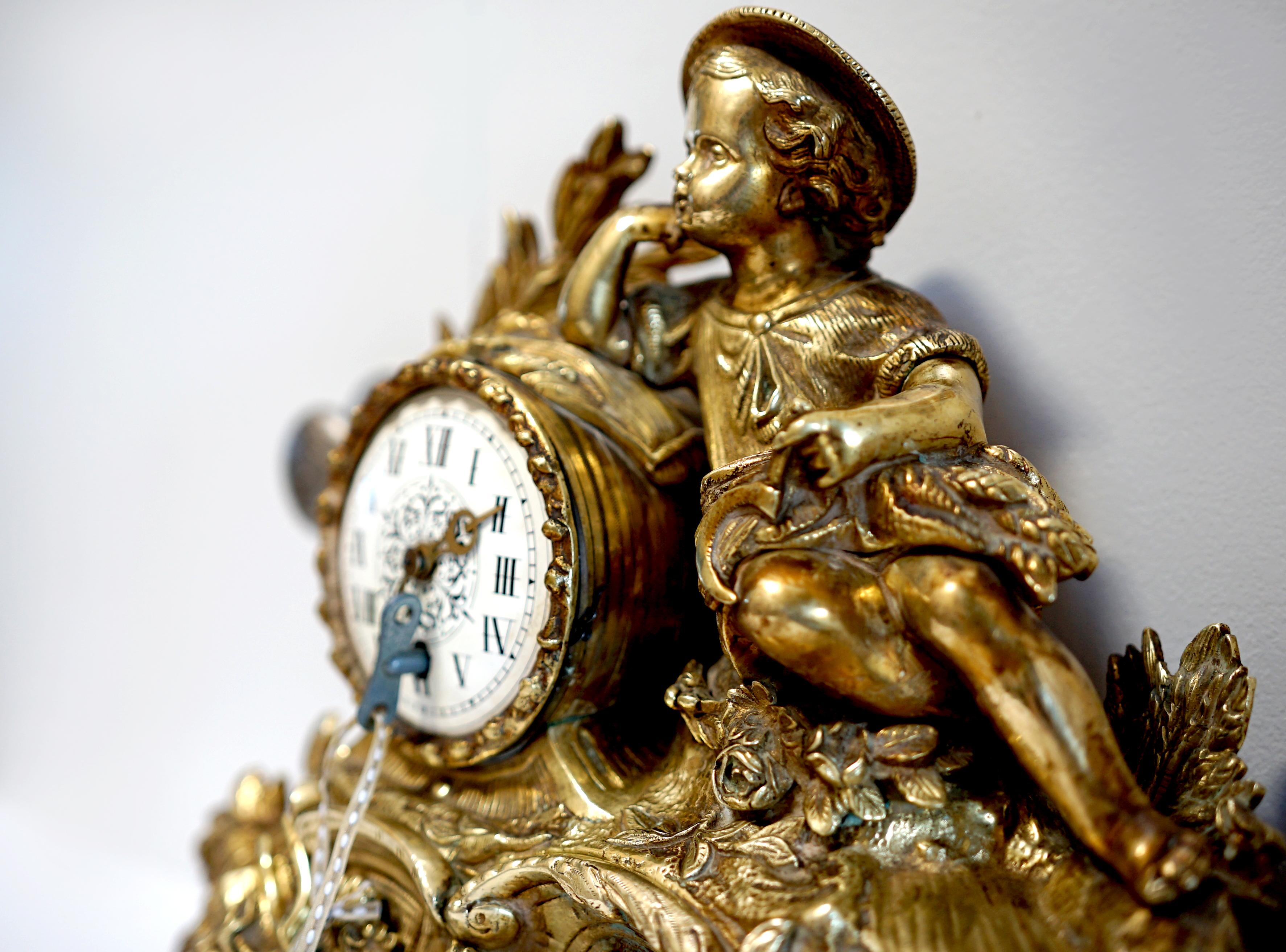 Cast Napoleon III Gilt Ormolu Mantel Clock For Sale