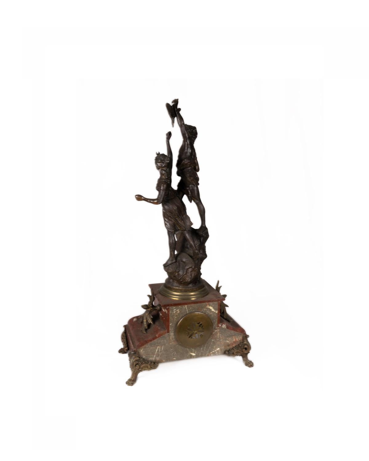 Horloge de cheminée Napoléon III Déesse Diane, 19e siècle en vente 4