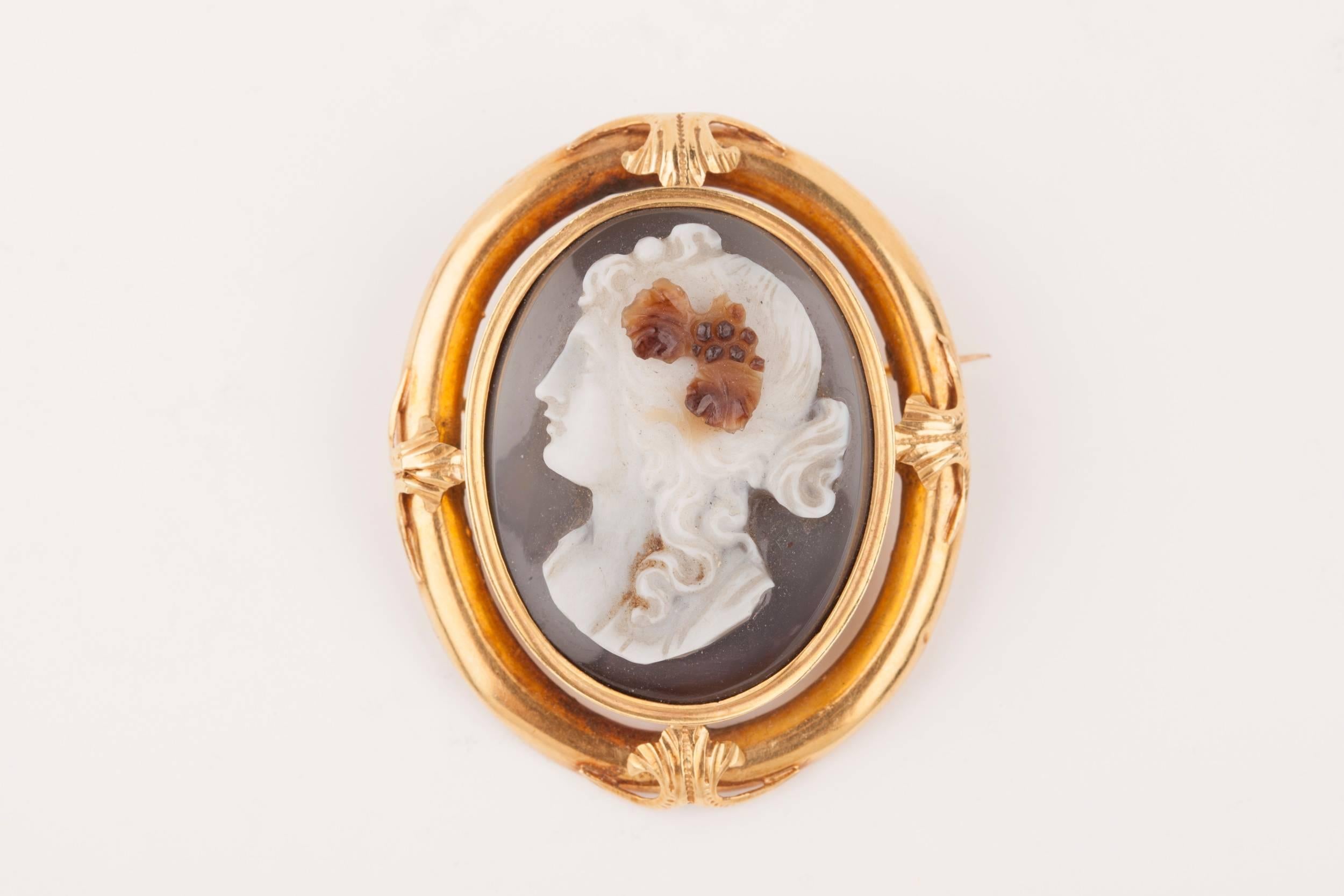 Napoleon III Gold and Agate  Cameo Brooch 1