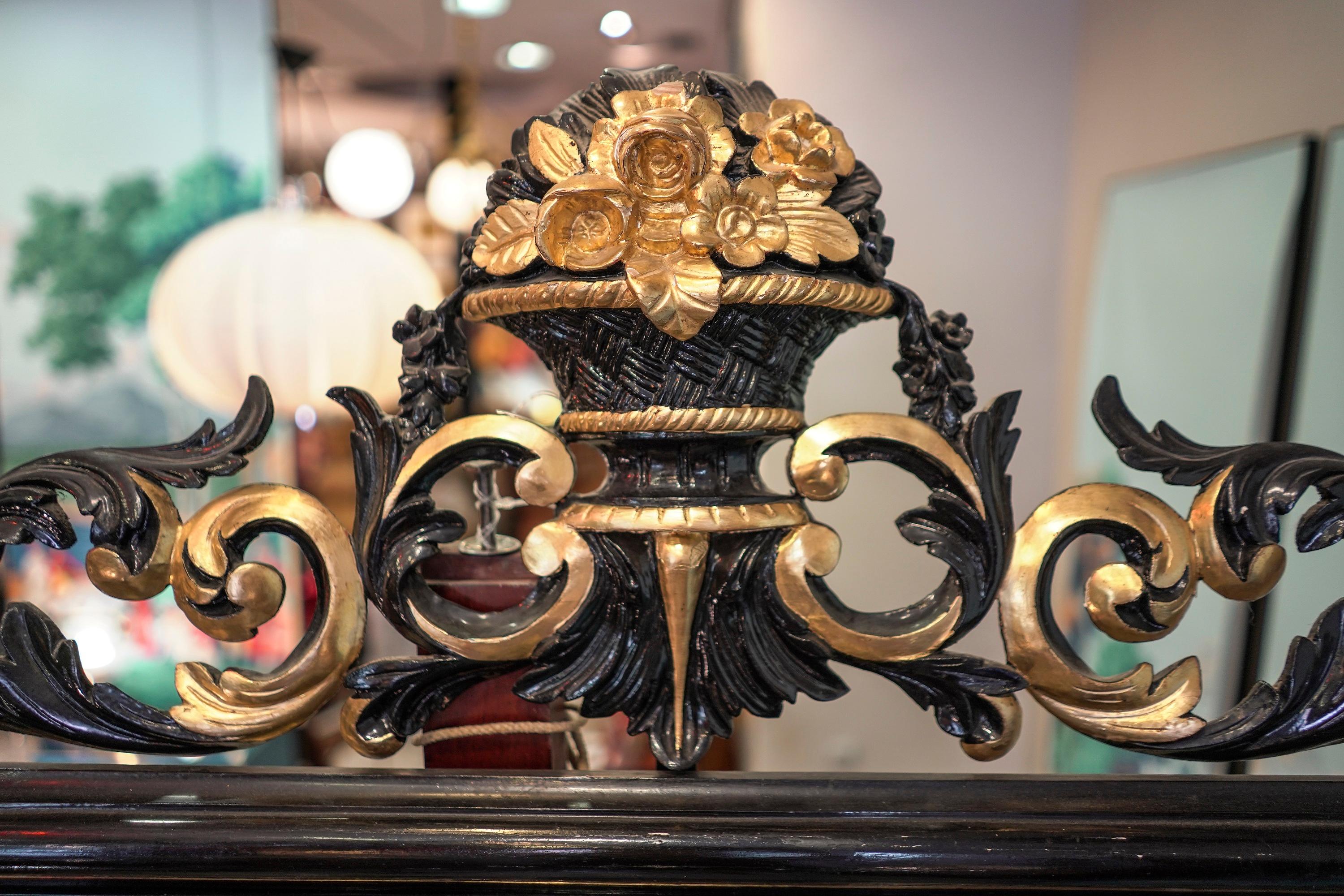 Napoleon III Gold and Black Carved Wood French Wall Mirror, circa 1860 In Good Condition In Valladolid, ES