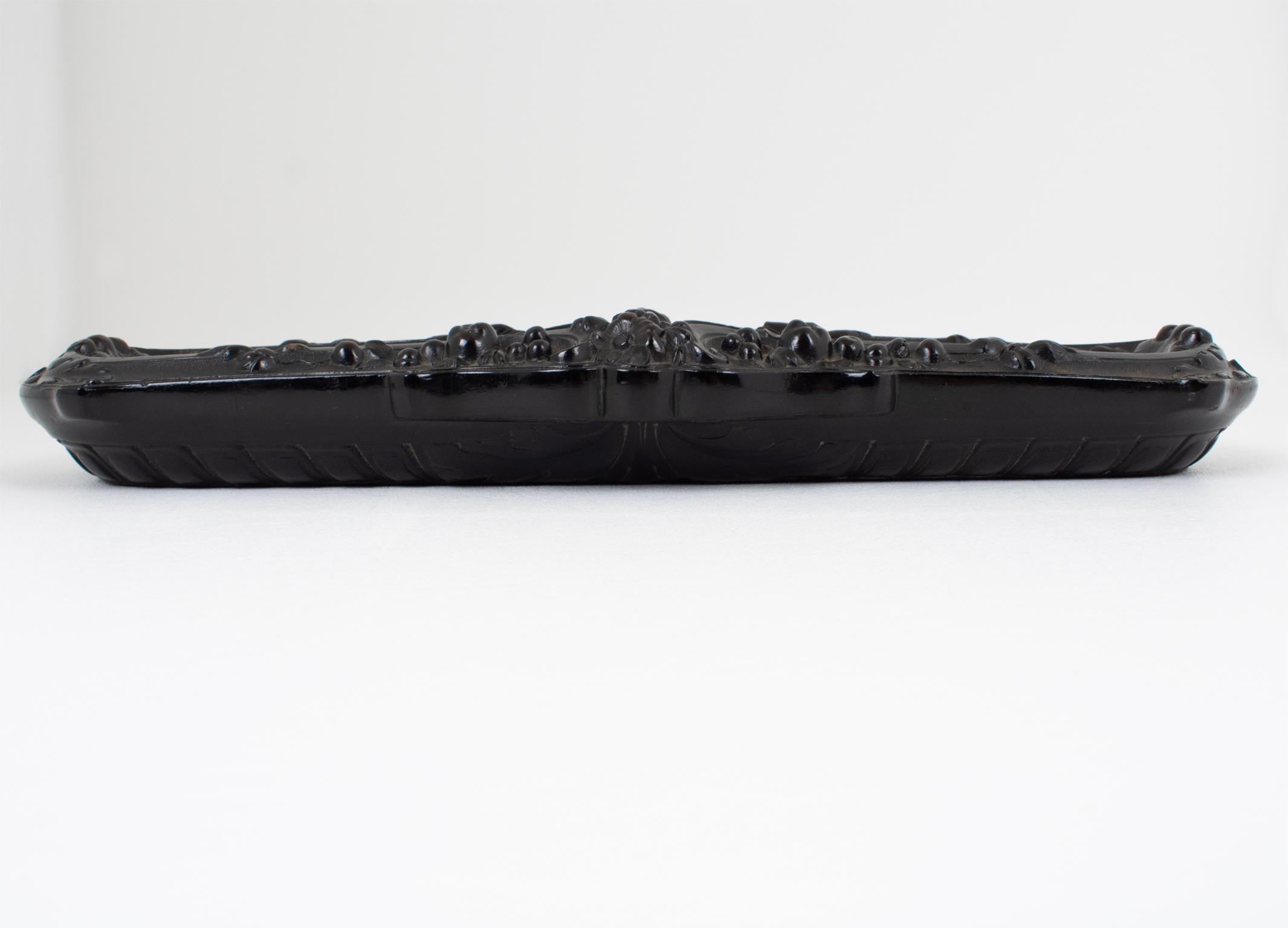 Napoleon III Gutta Percha Desk Accessory Pen Holder, circa 1880 For Sale 6