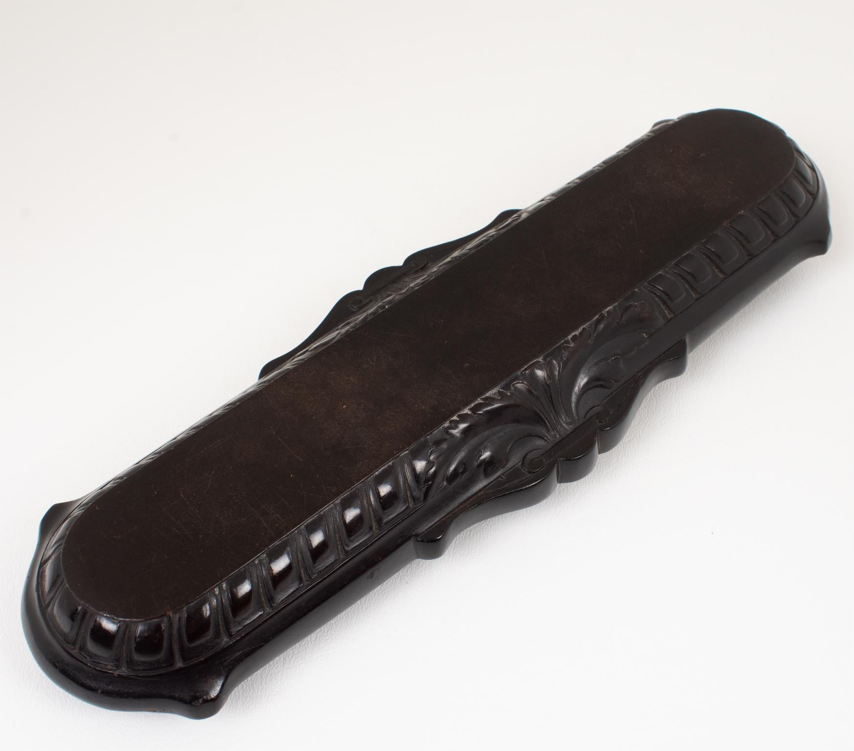 Napoleon III Gutta Percha Desk Accessory Pen Holder, circa 1880 For Sale 1