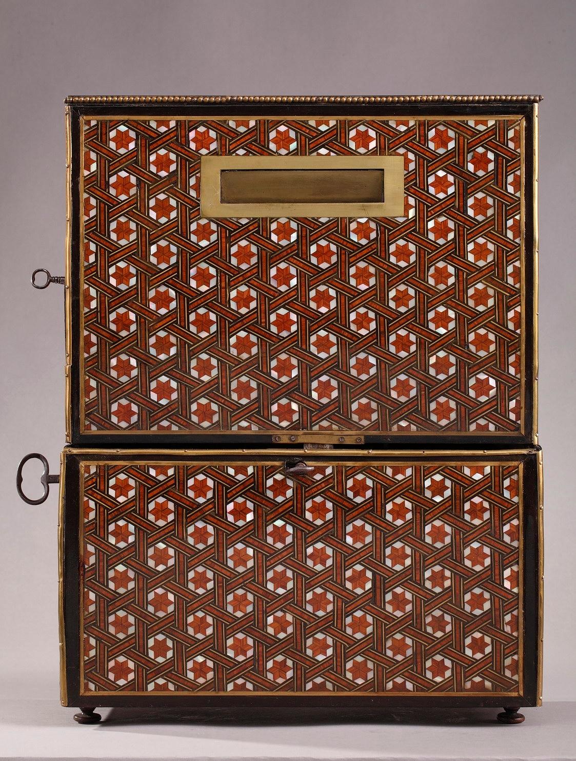 Inlay Napoleon III Inlaid Wood Marquetry Billet-Doux Cylinder Music Box