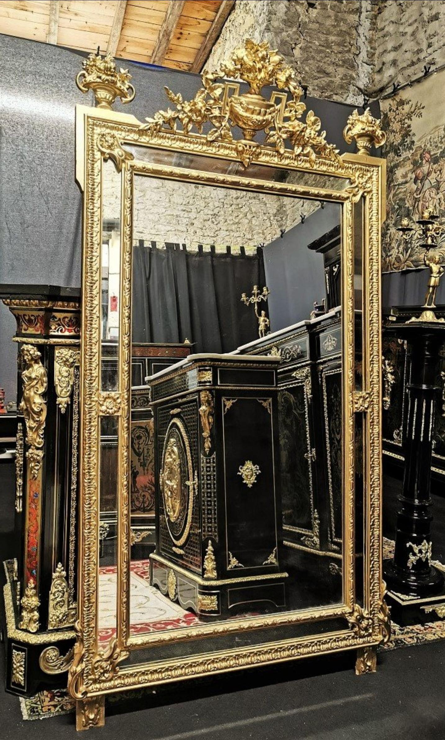 Napoleon III Large Giltwood Stucco Wall Mirror, France, 19th Century In Good Condition In Paris, FR