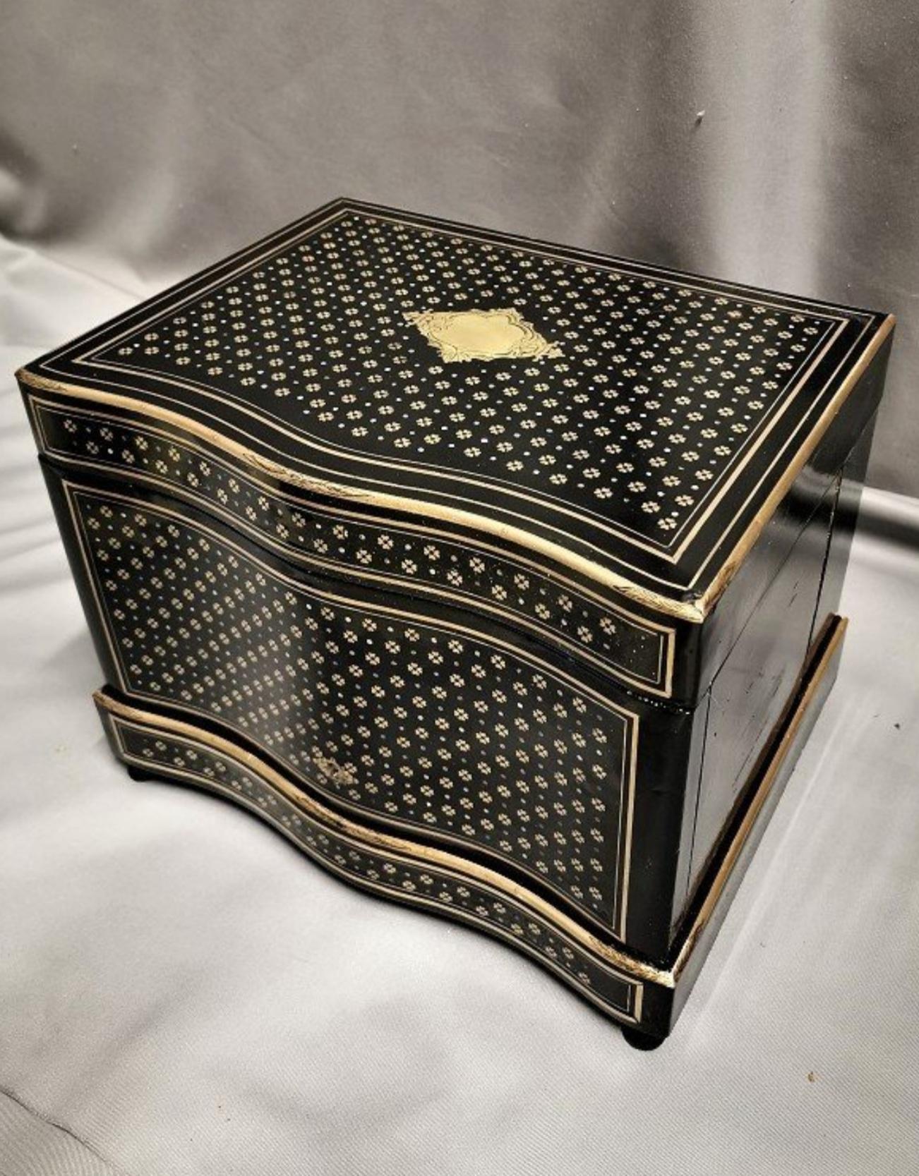 French Napoleon III Liquor Cellar Mother of Pearl Boulle Marquetry, France 19th Century